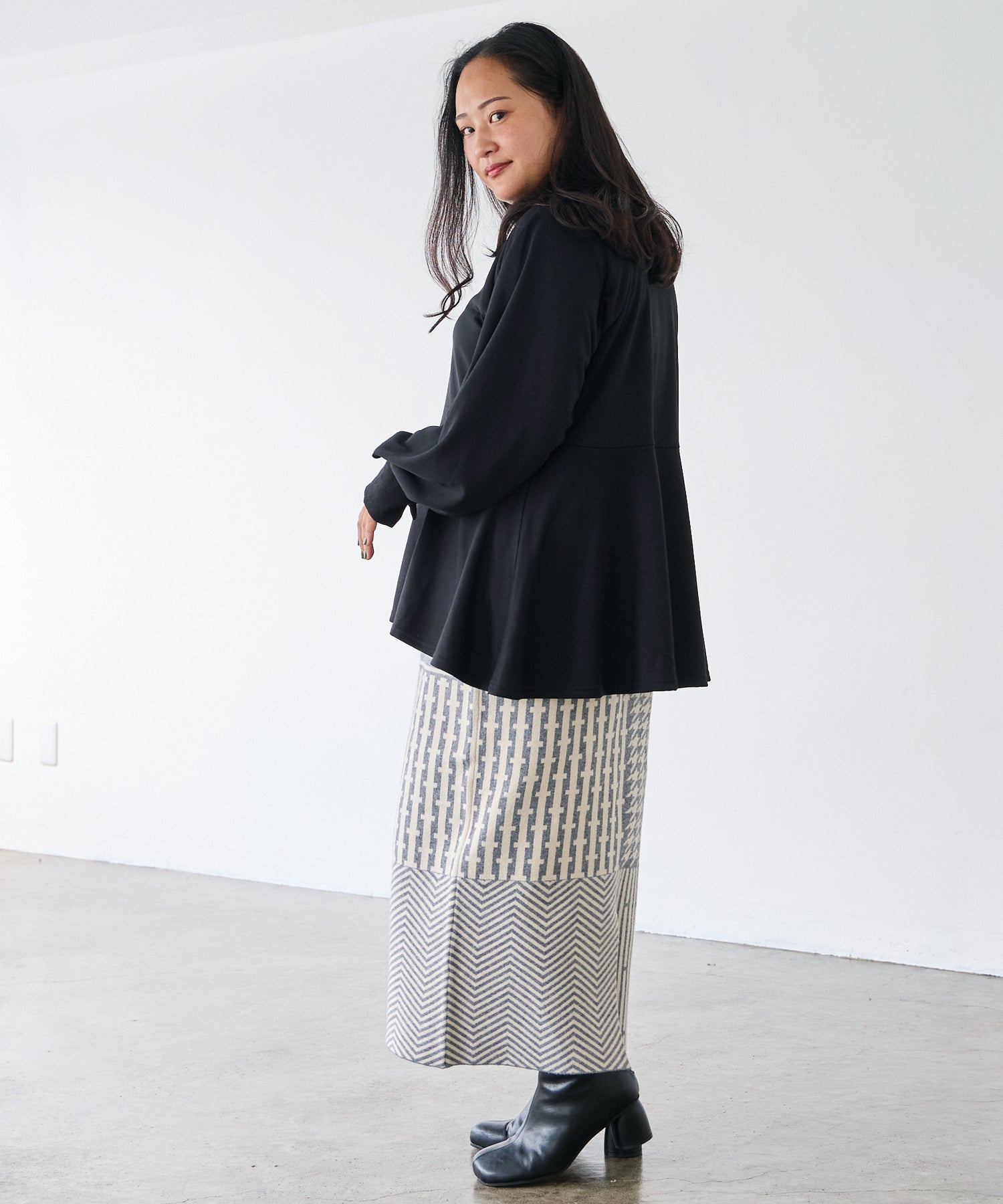 グレー model:161cm 着用サイズ:3L