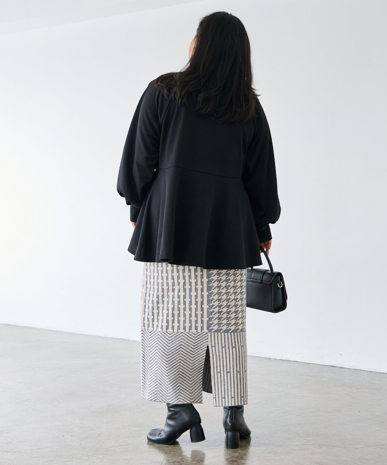 グレー model:161cm 着用サイズ:3L