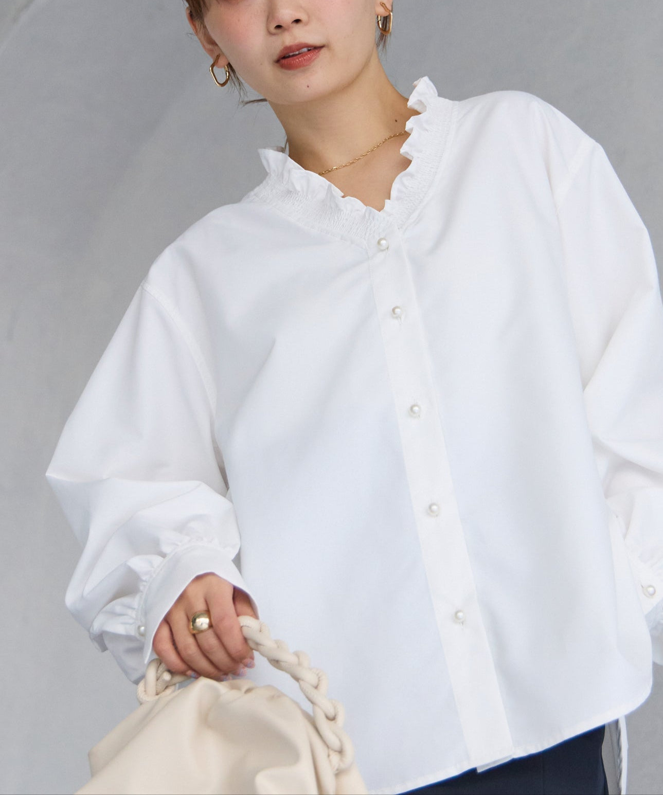 オフホワイト model:156cm 着用サイズ:M