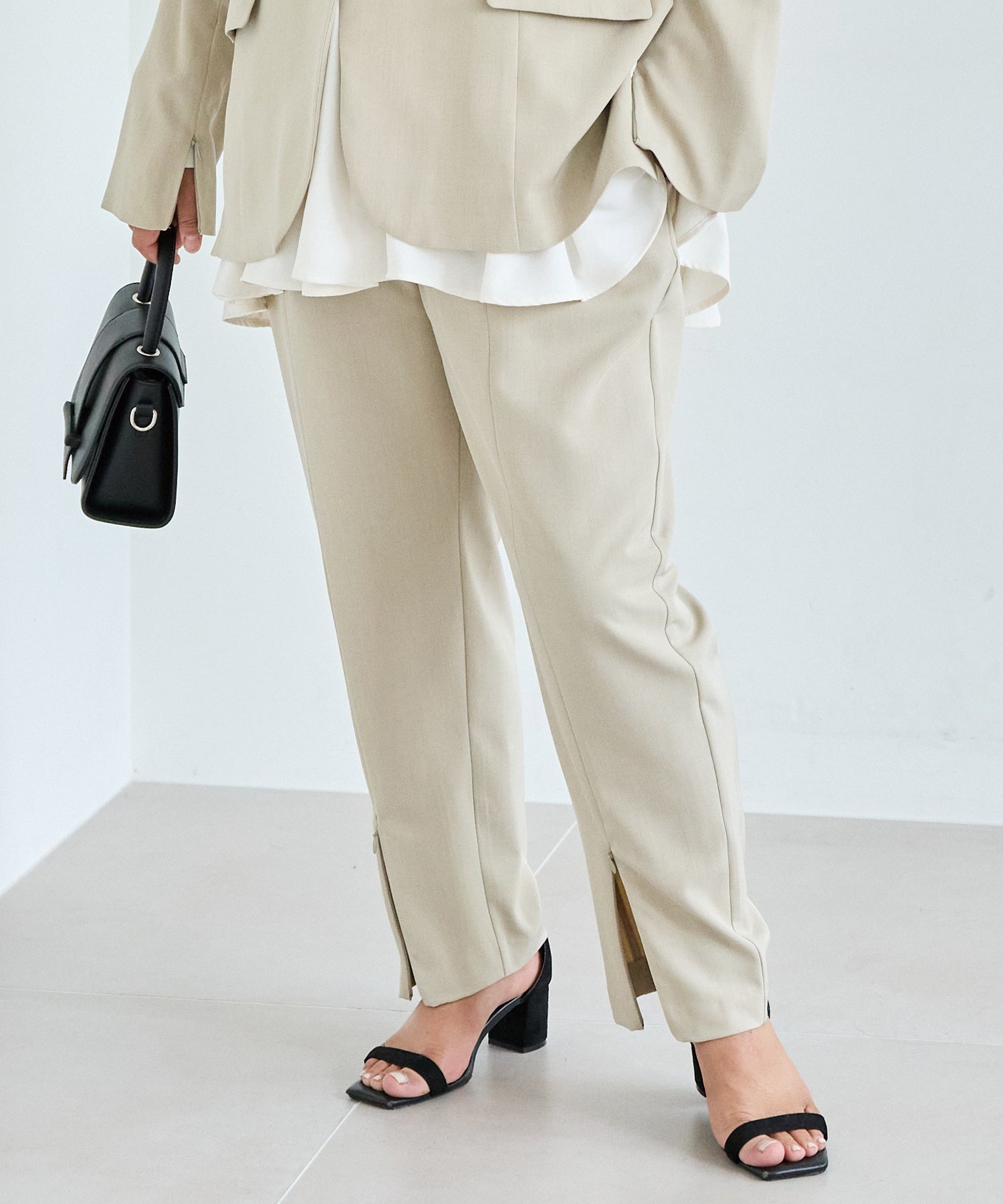 オフベージュ model:161cm 着用サイズ:3L