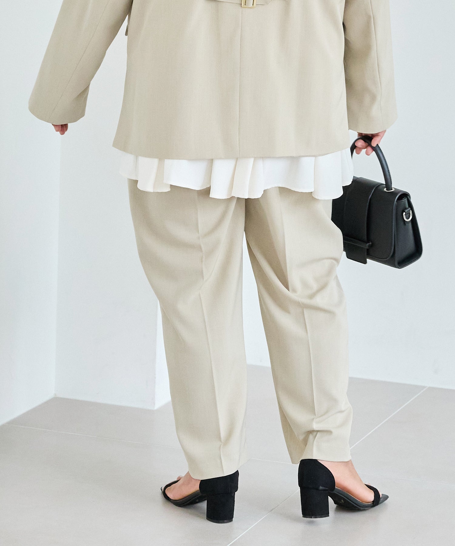 オフベージュ model:161cm 着用サイズ:3L