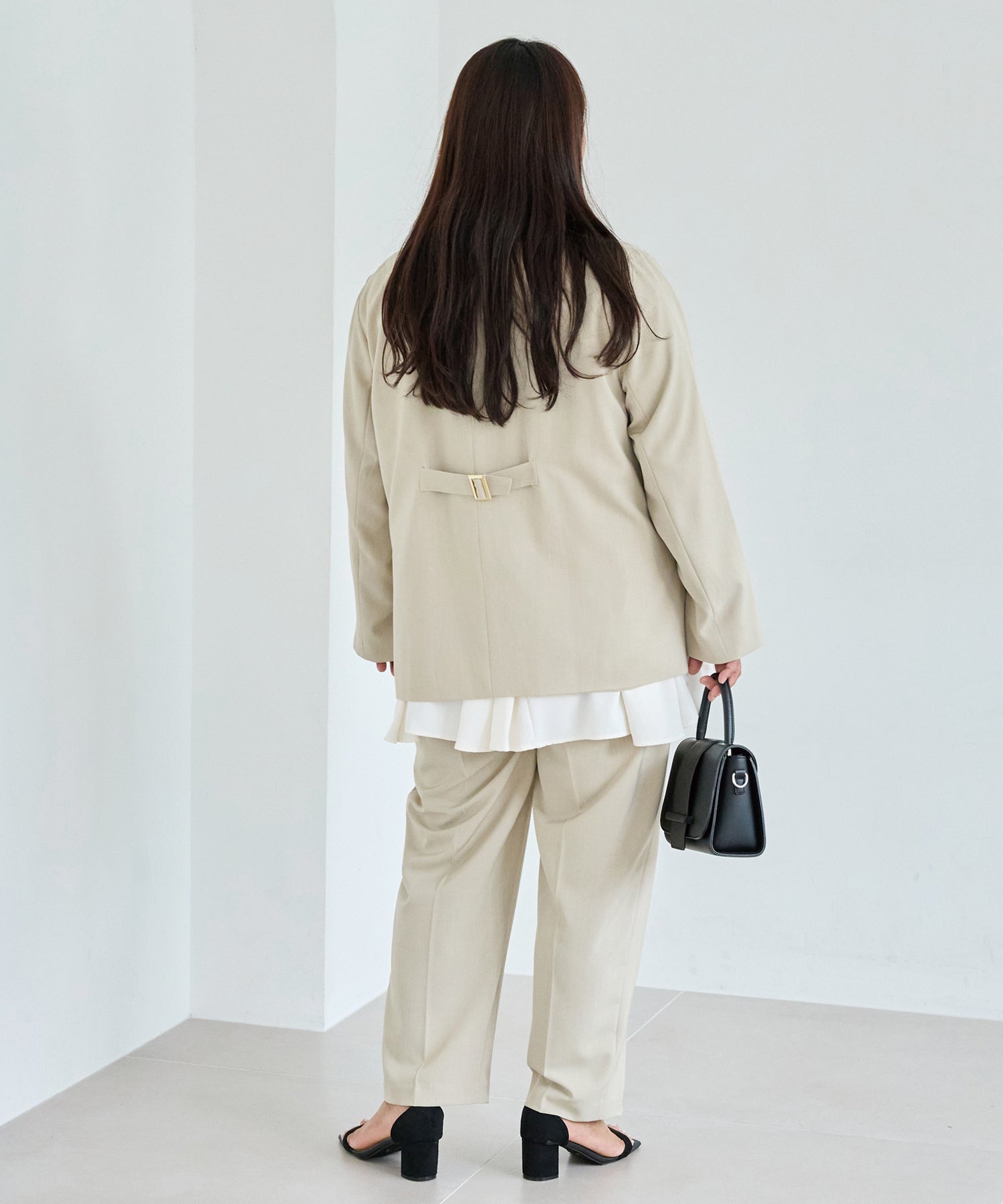 オフベージュ model:161cm 着用サイズ:3L