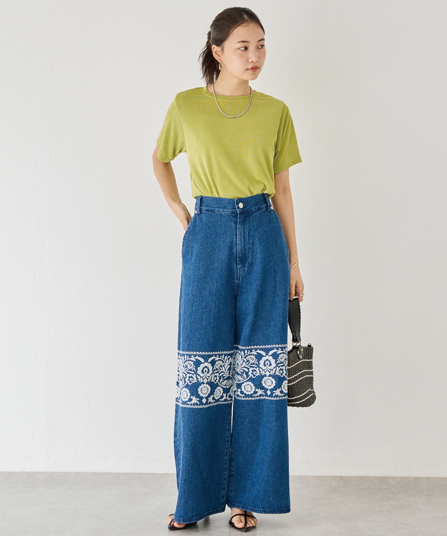 刺繍ワイドデニムパンツ