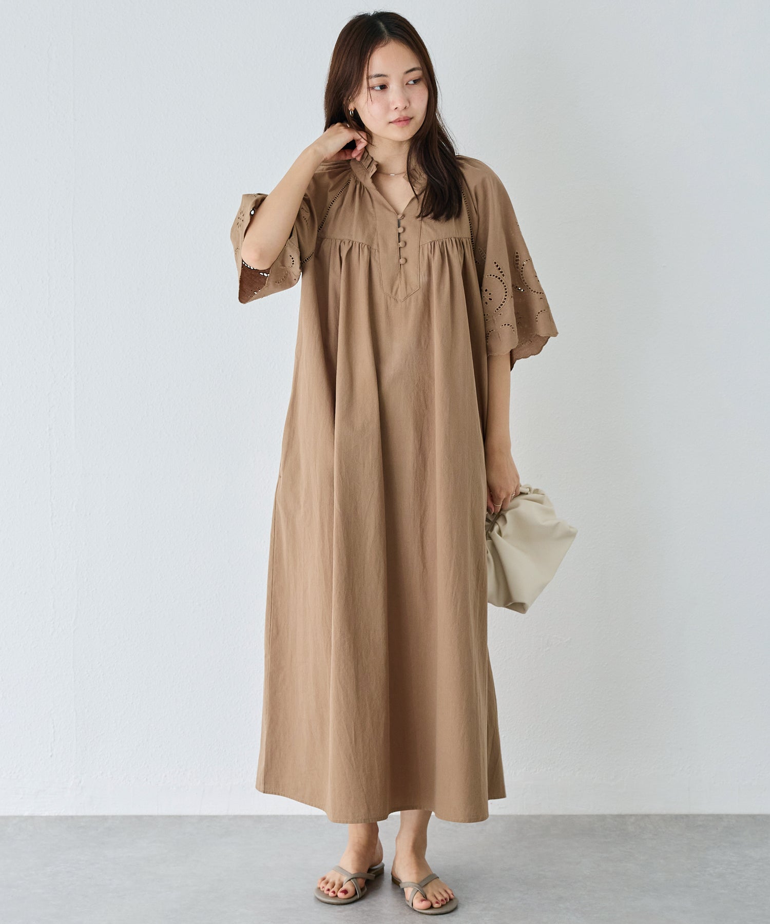 クラフト刺繍ギャザーワンピース