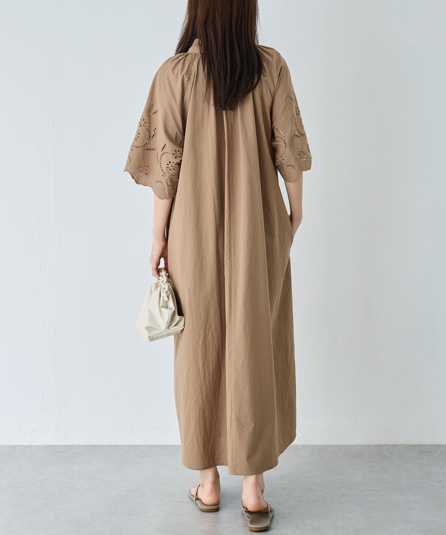 クラフト刺繍ギャザーワンピース