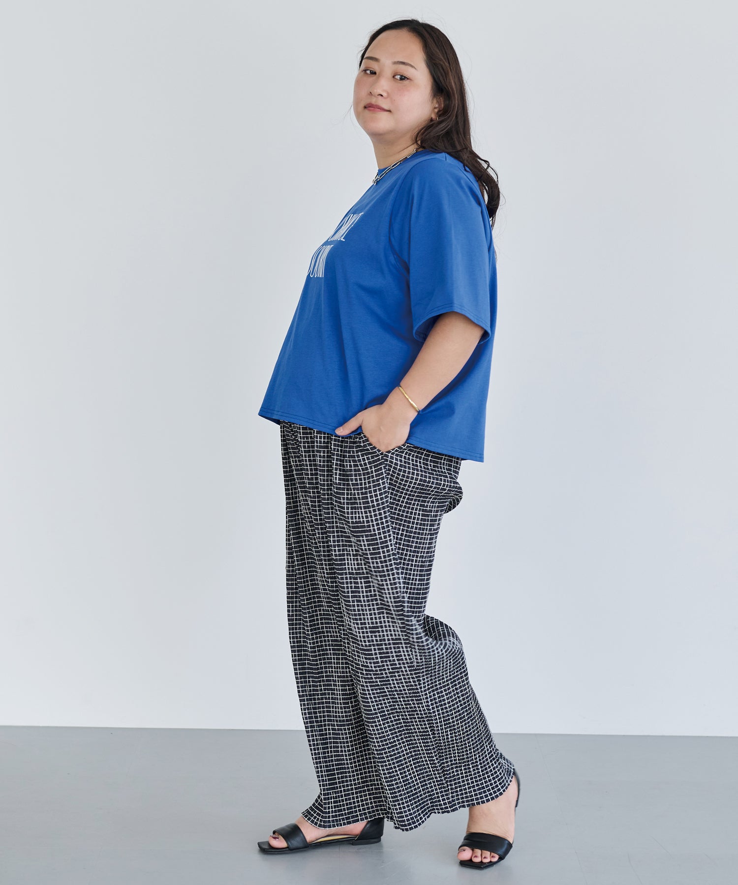 ブラック model:161cm 着用サイズ:3L