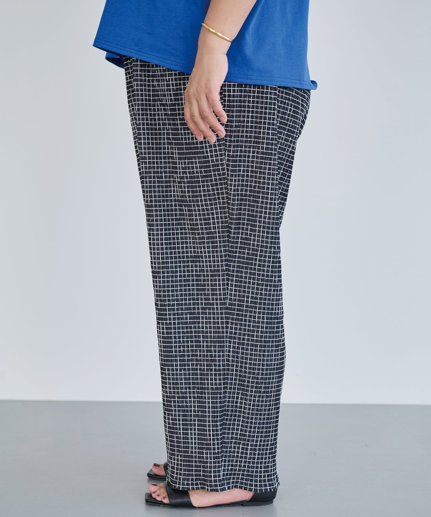 サイド ブラック model:161cm 着用サイズ:3L