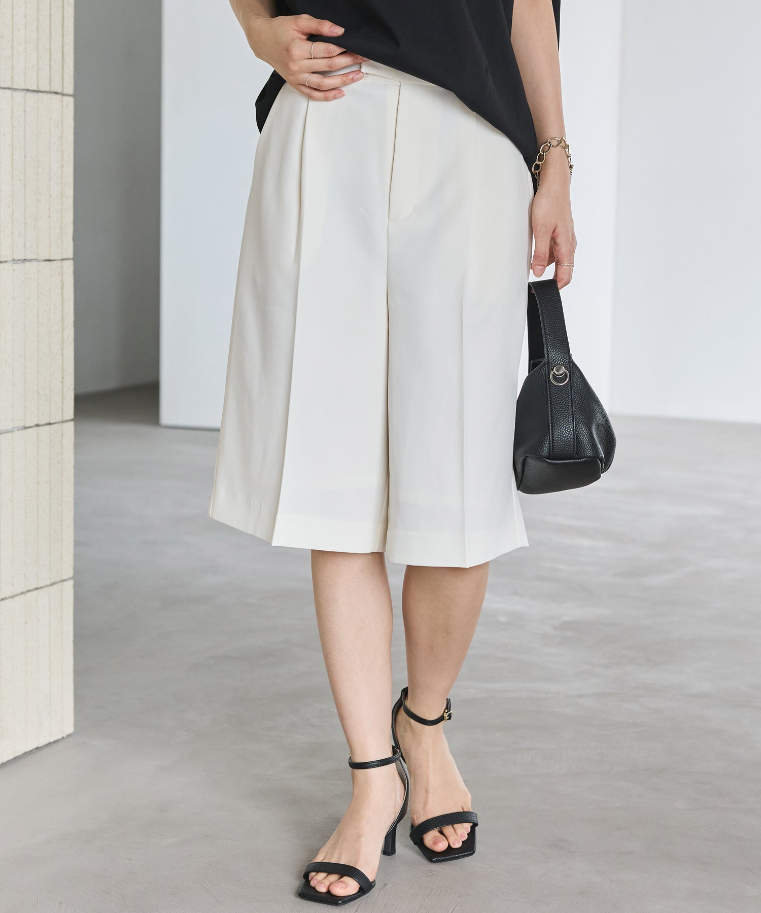 オフホワイト model:160cm 着用サイズ:M