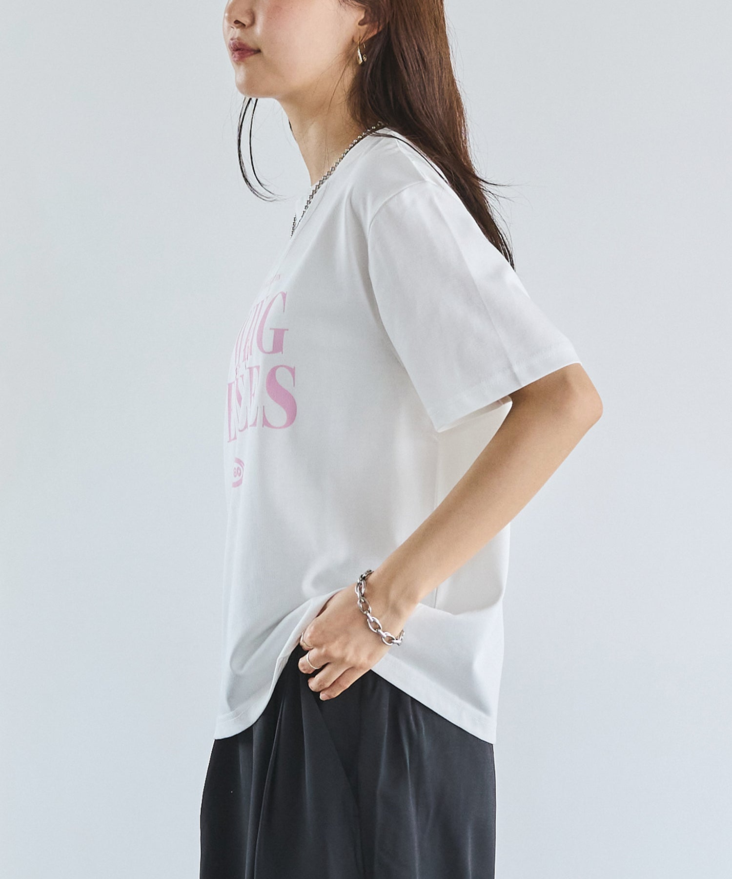 ロゴプリントTシャツ