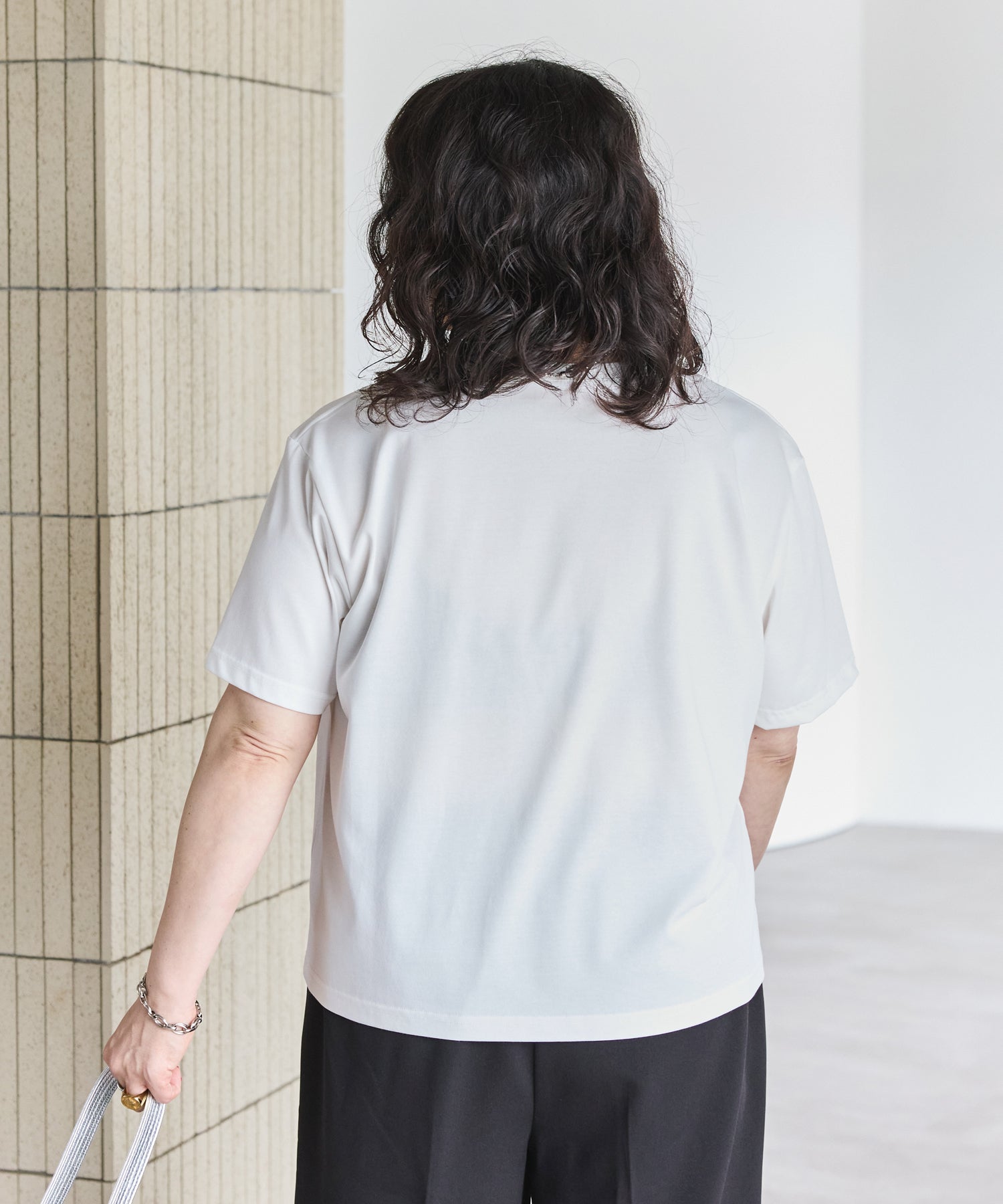 ロゴプリントTシャツ