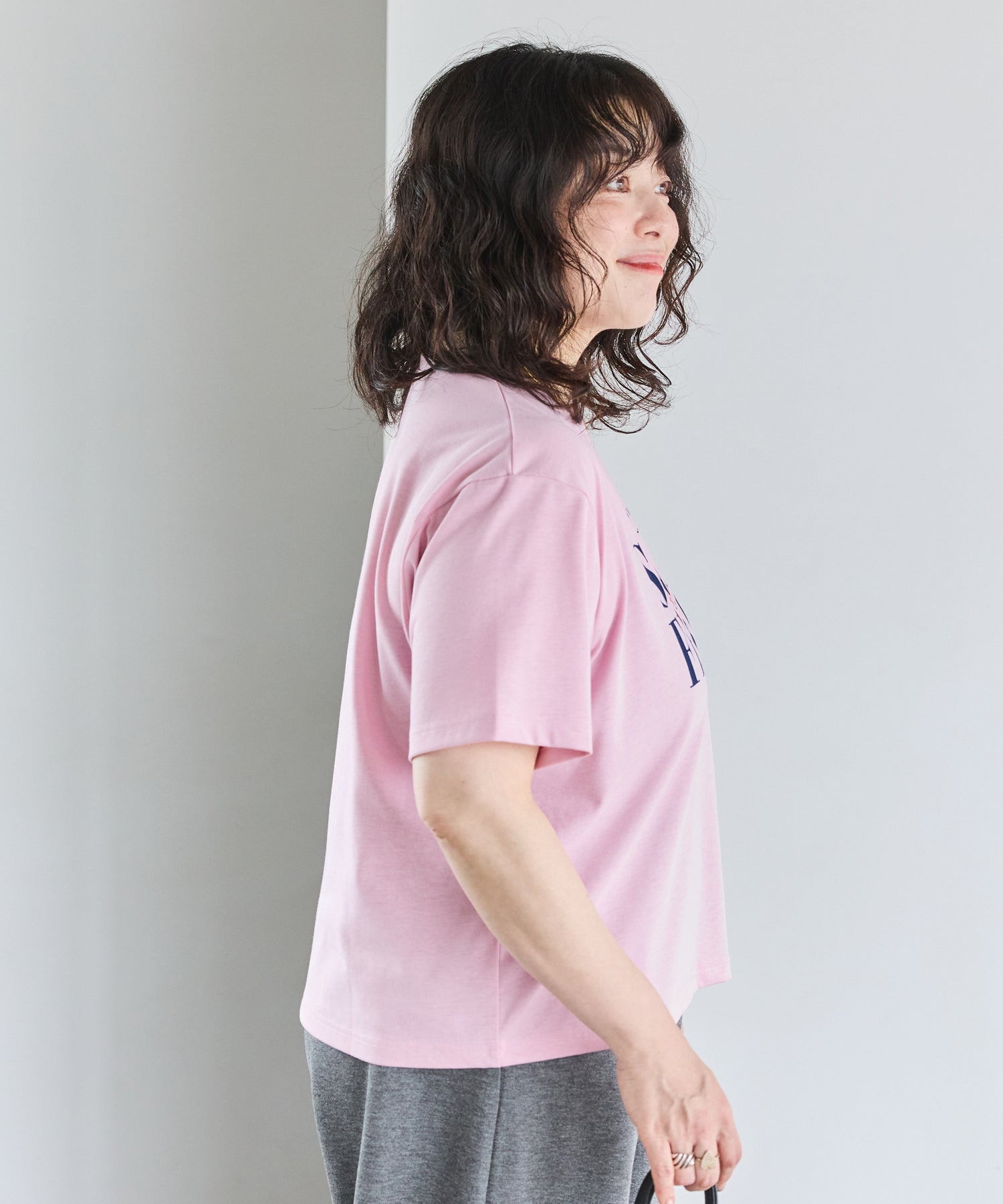 ロゴプリントTシャツ