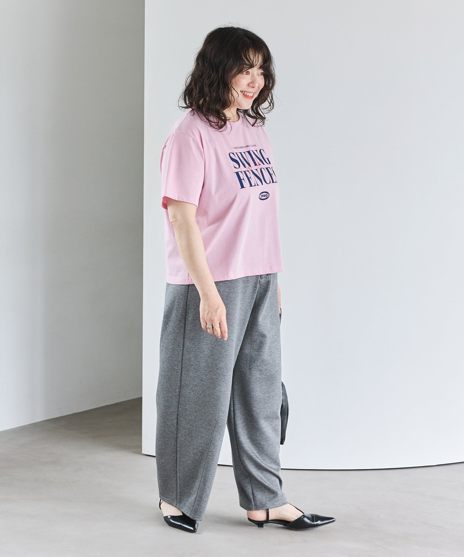 ロゴプリントTシャツ