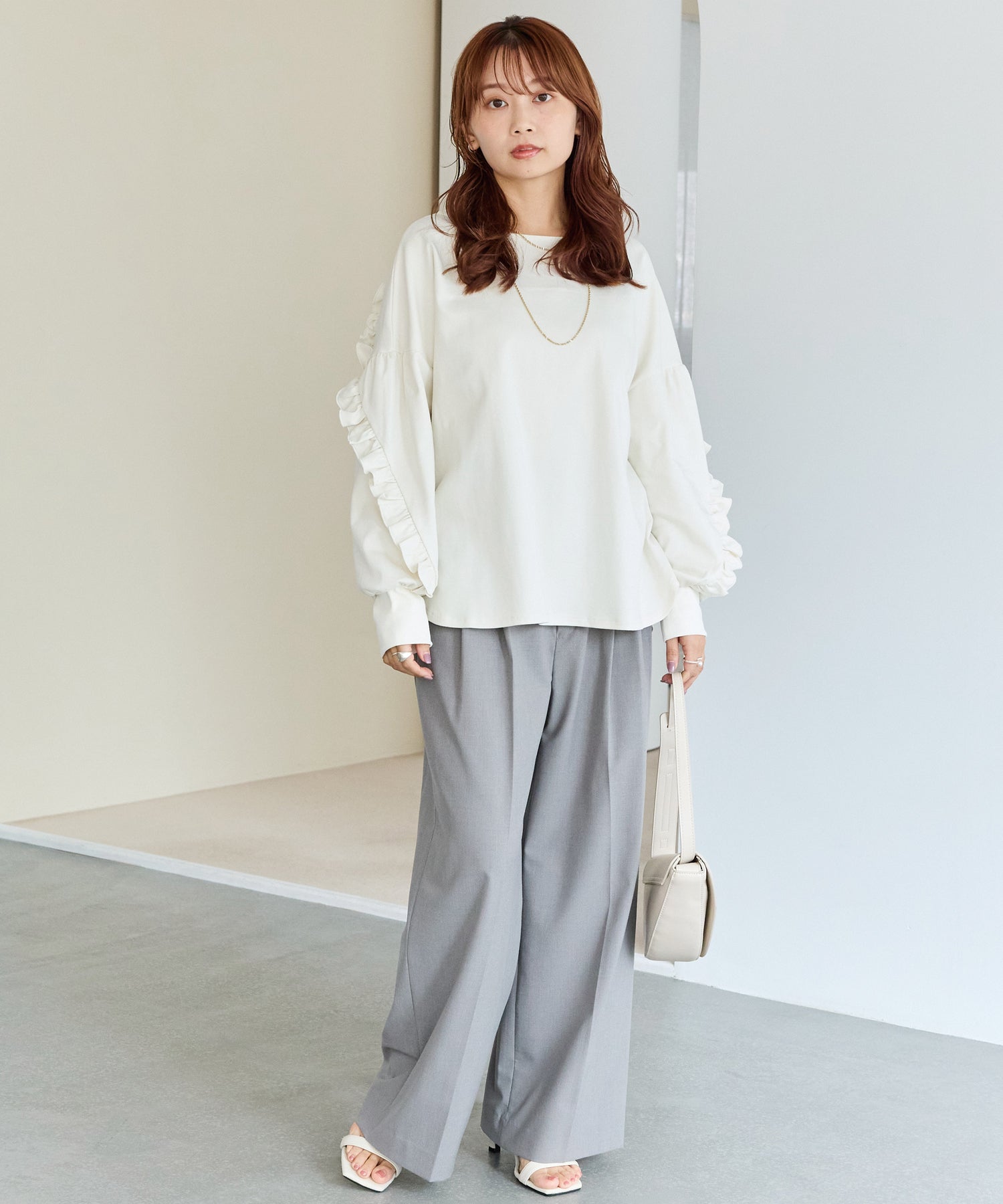 オフホワイト model:156cm 着用サイズ:M