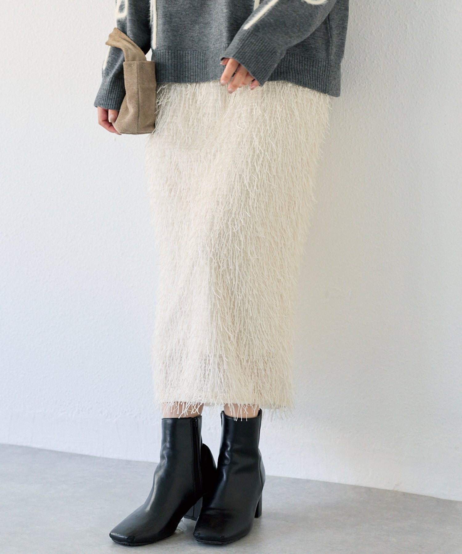 オフホワイト model:156cm 着用サイズ:M