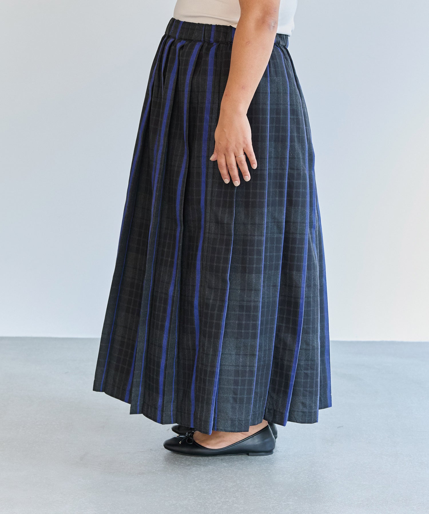 サイド model:161cm 着用サイズ:3L