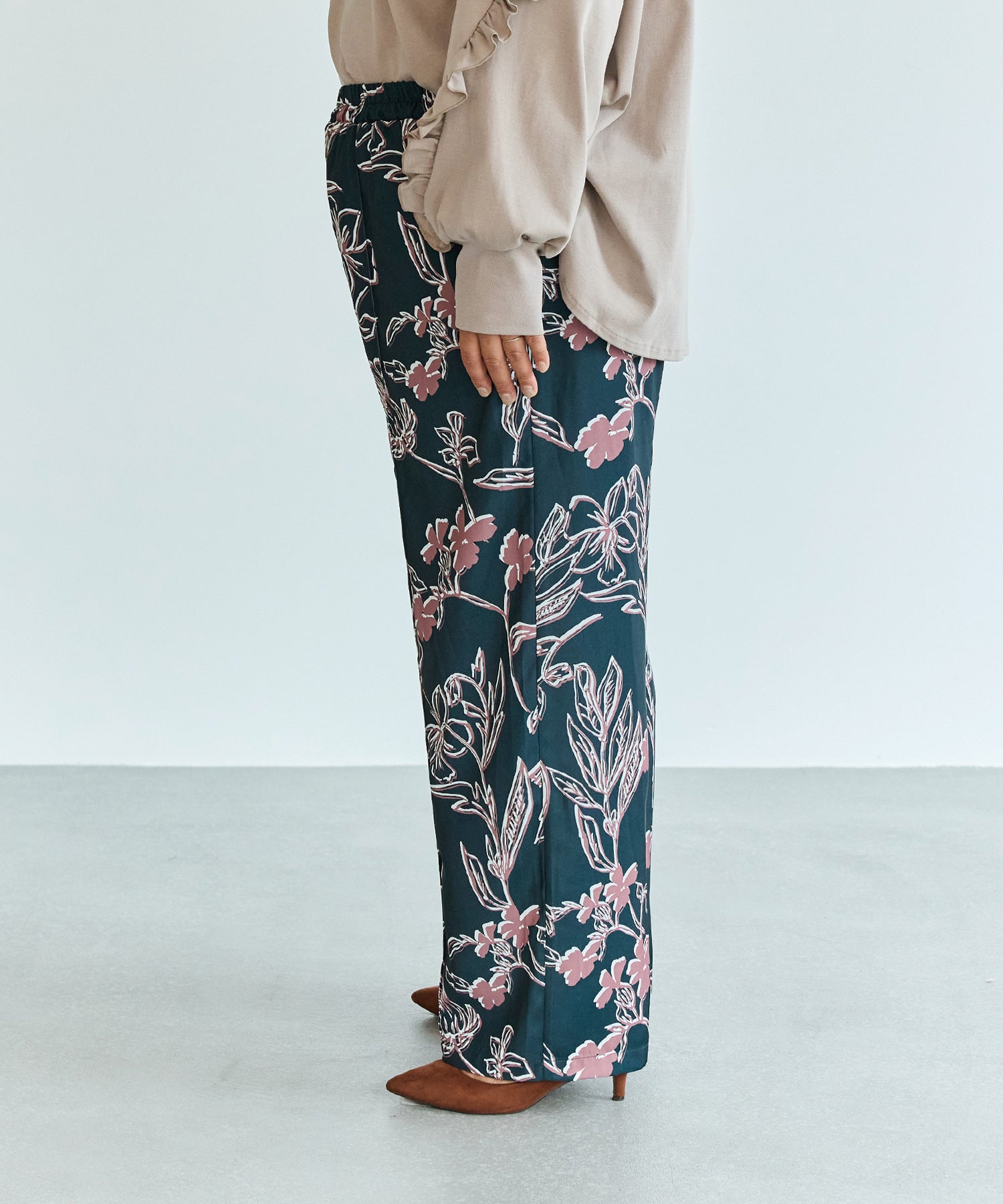 サイド model:161cm 着用サイズ:3L