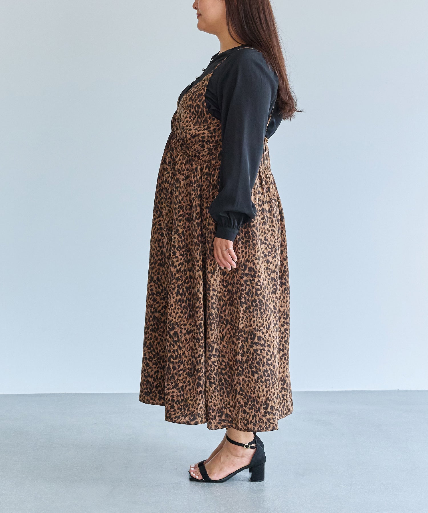 サイド model:161cm 着用サイズ:3L