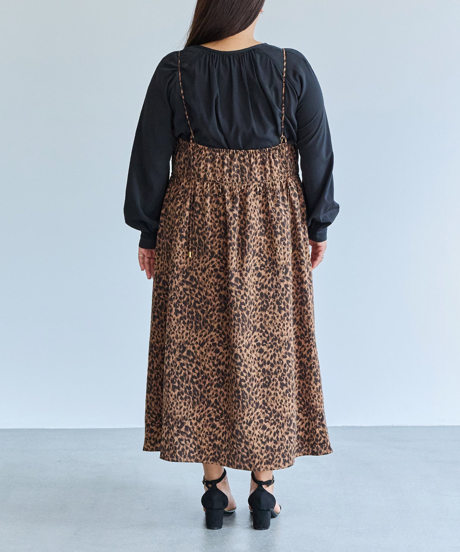 バック model:161cm 着用サイズ:3L