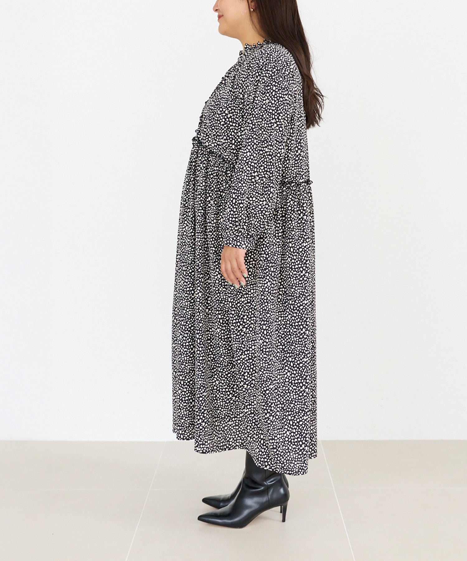 サイド model:161cm 着用サイズ:3L