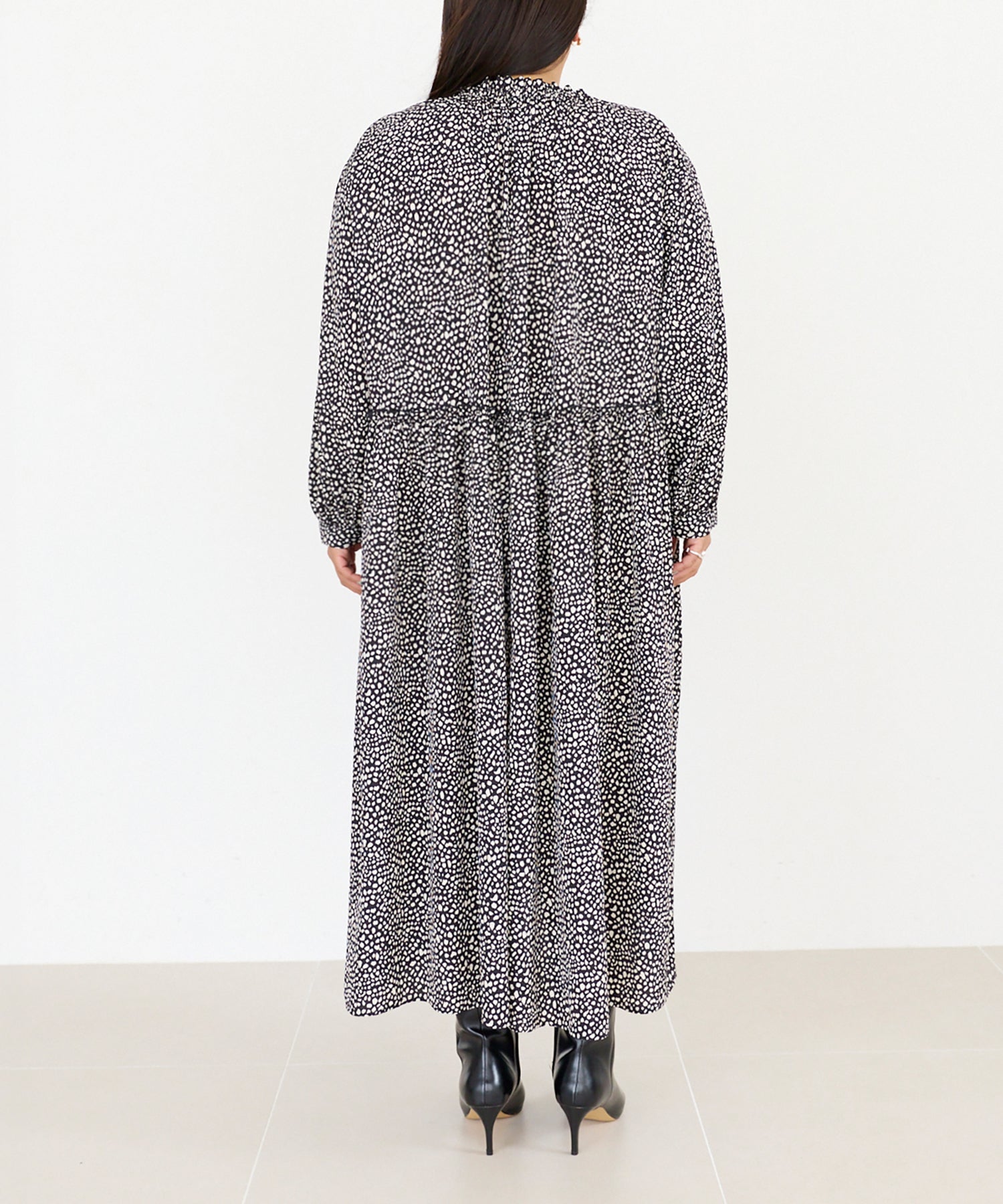 バック model:161cm 着用サイズ:3L