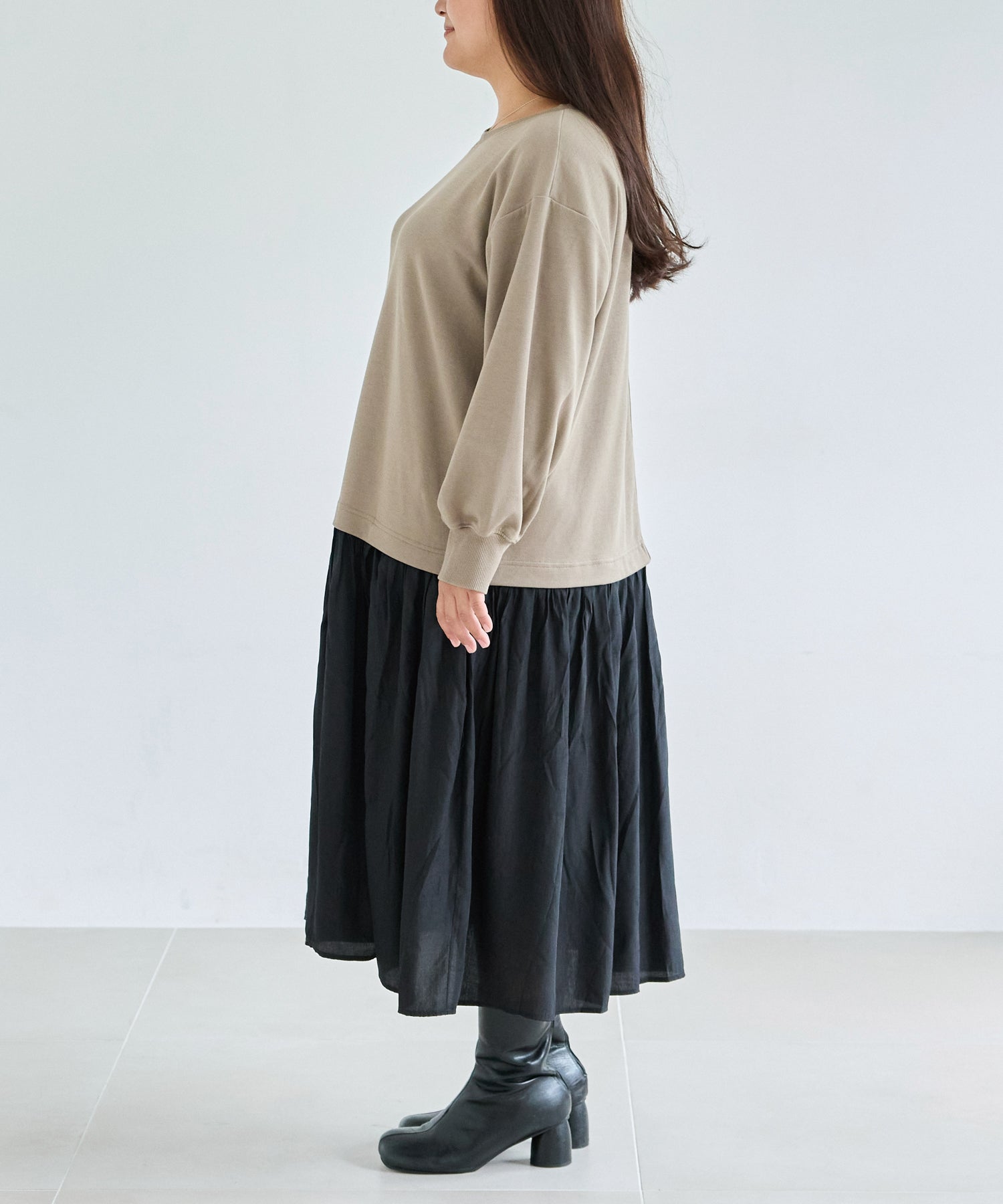 サイド model:161cm 着用サイズ:3L