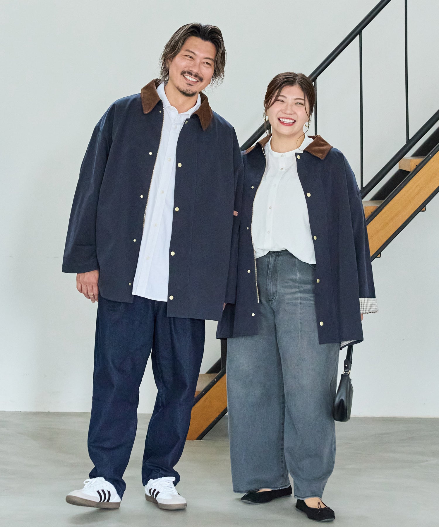 ブラックデニムカーブパンツ