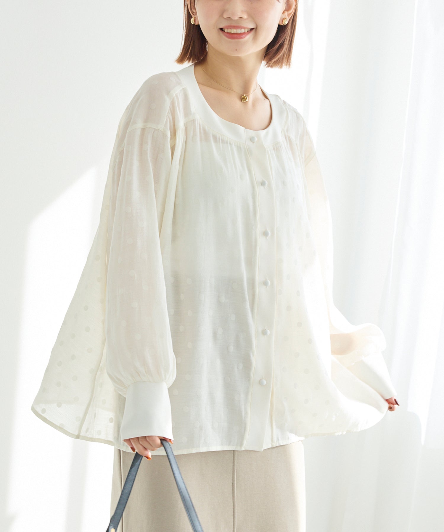オフホワイト model:156cm 着用サイズ:M