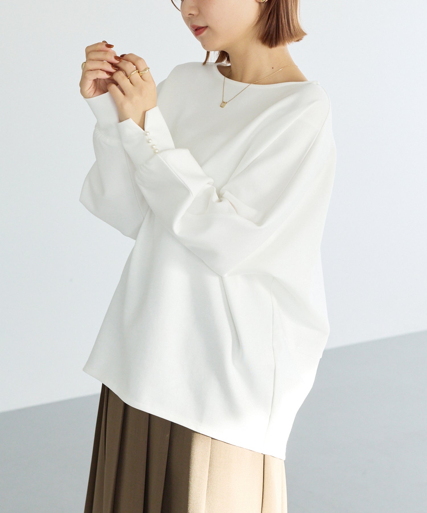 オフホワイト model:156cm 着用サイズ:M