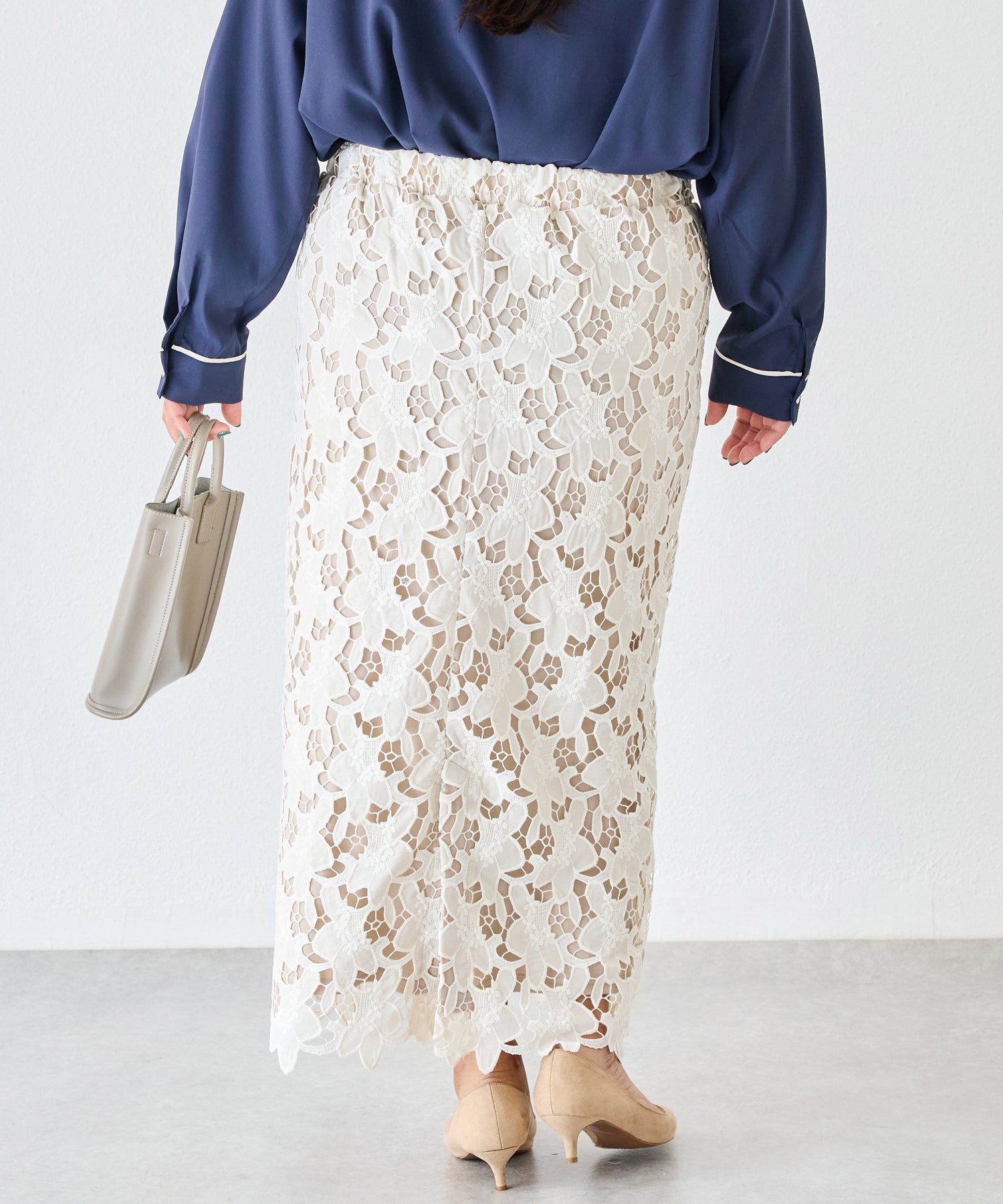 アイボリー model:161cm 着用サイズ:3L