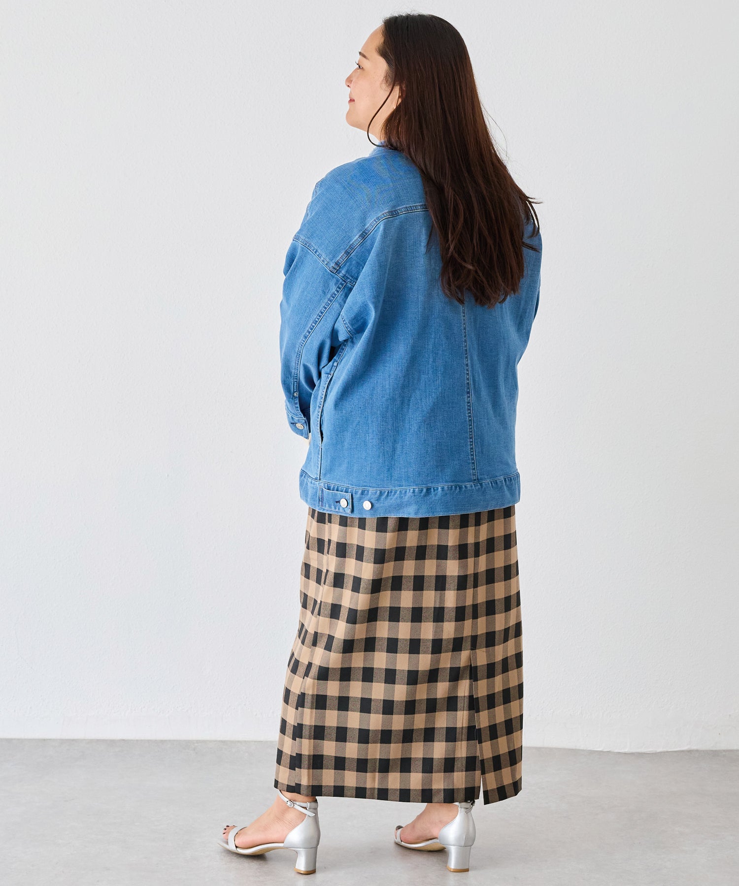 ブラウン model:161cm 着用サイズ:3L