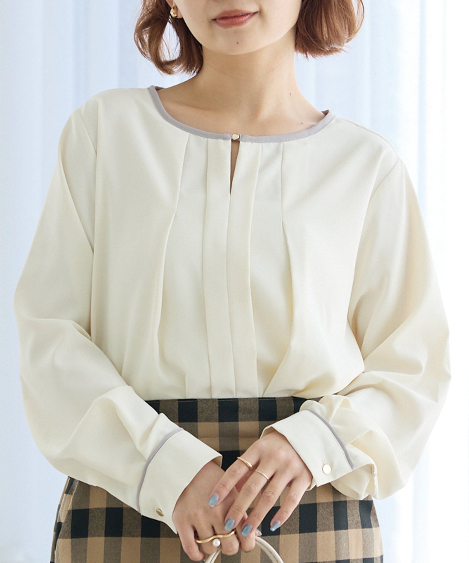 オフホワイト model:156cm 着用サイズ:M