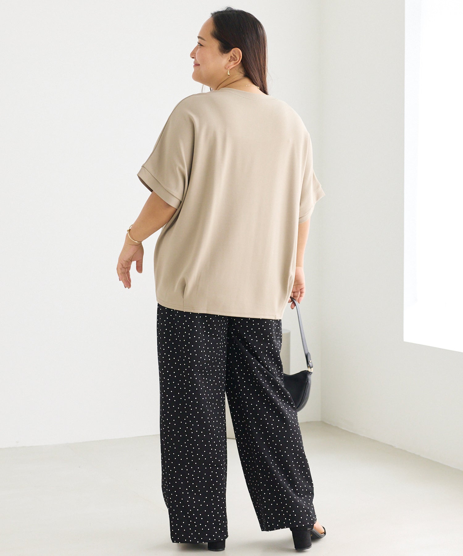 ドットA model:161cm 着用サイズ:3L