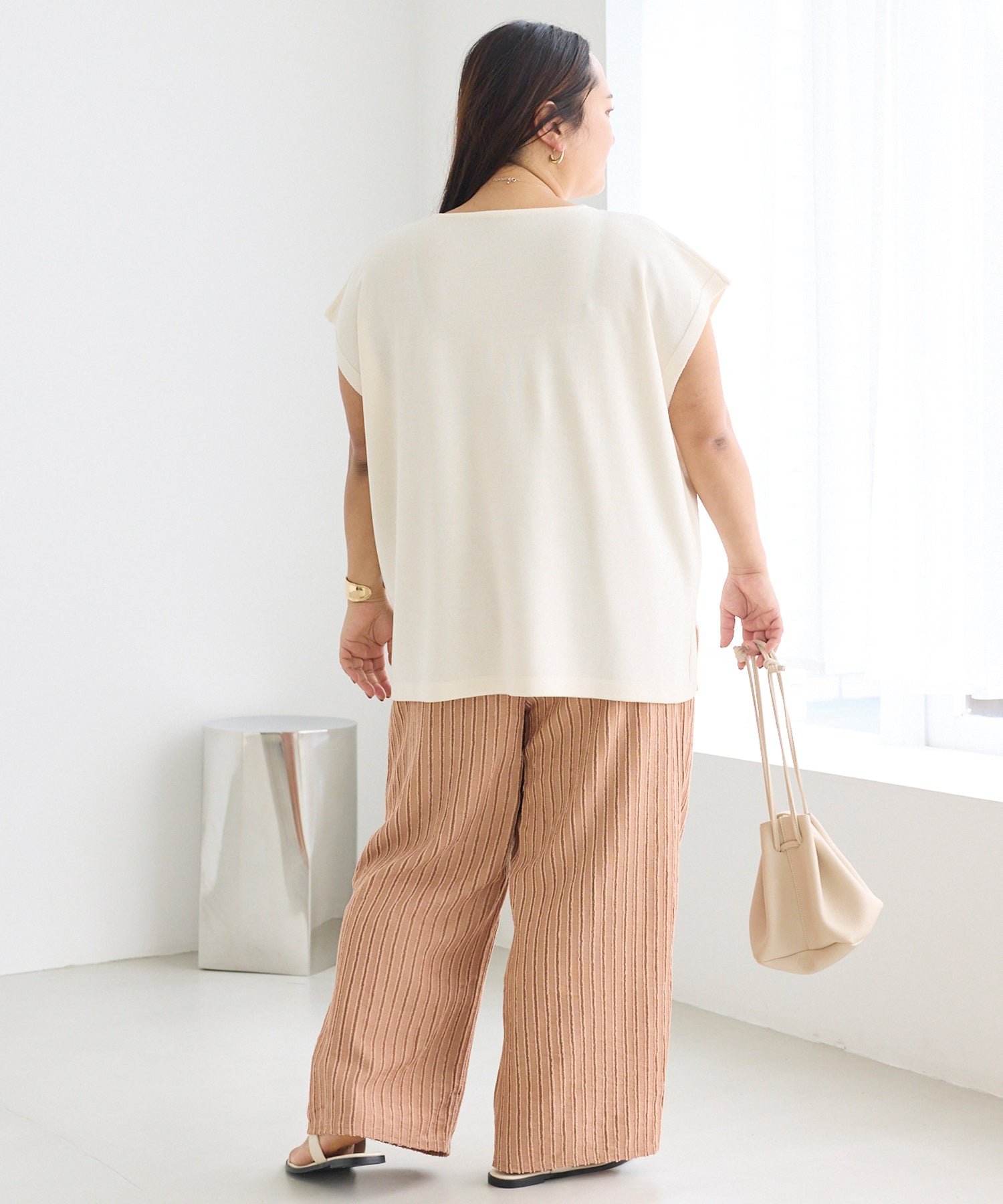 オフホワイト model:161cm 着用サイズ:3L
