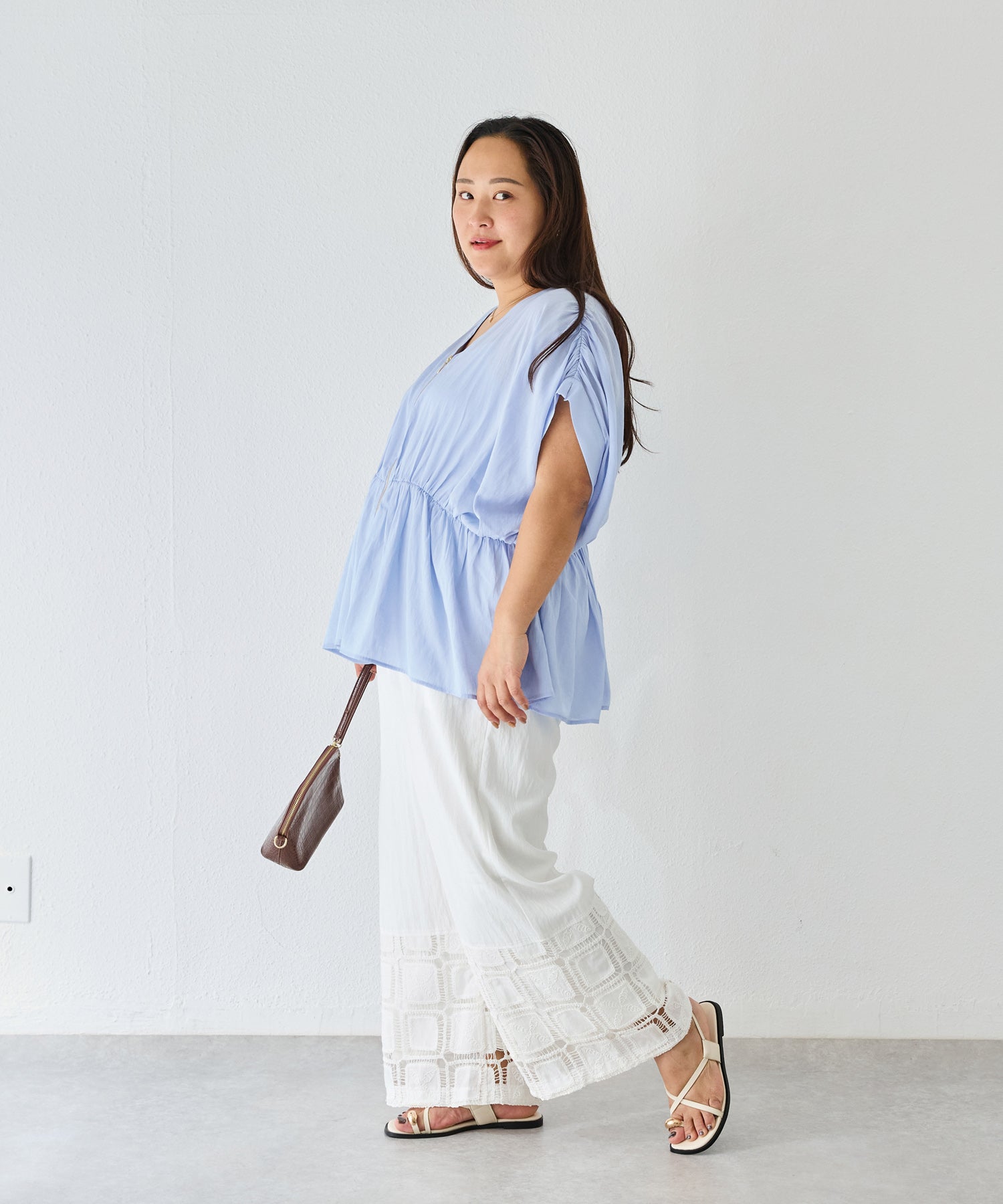 オフホワイト model:161cm 着用サイズ:3L