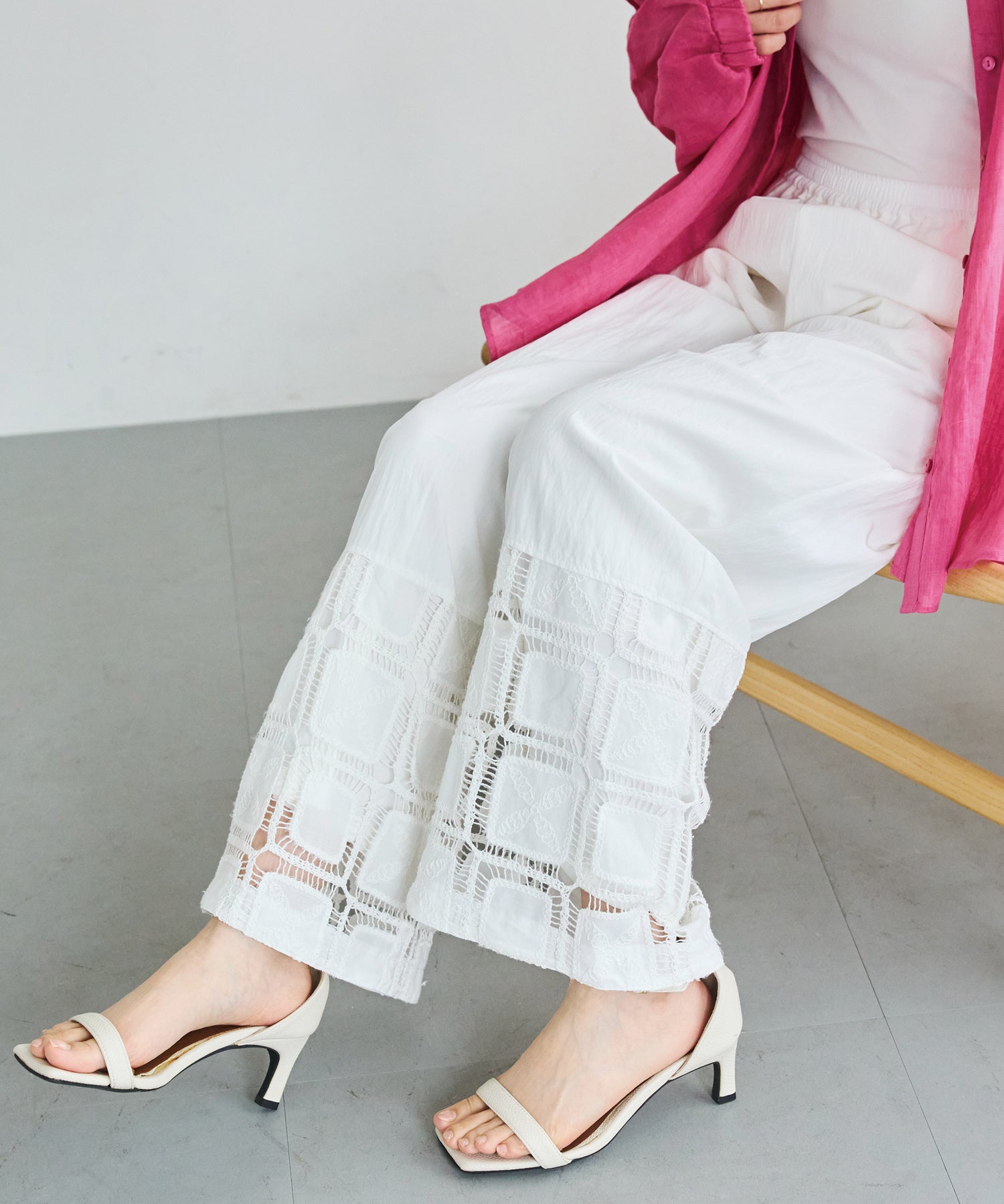 オフホワイト model:156cm 着用サイズ:M