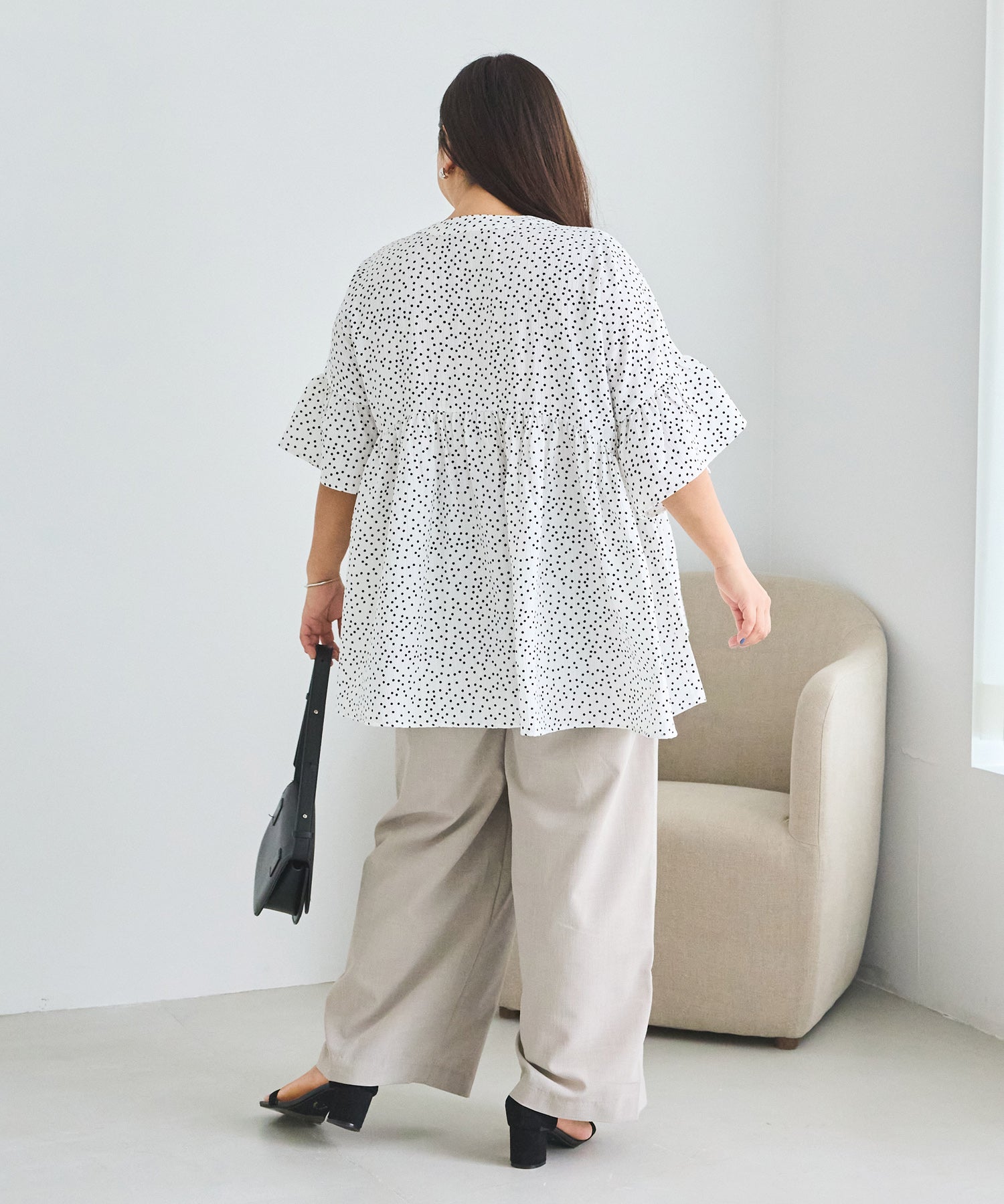 オフホワイト model:161cm 着用サイズ:3L