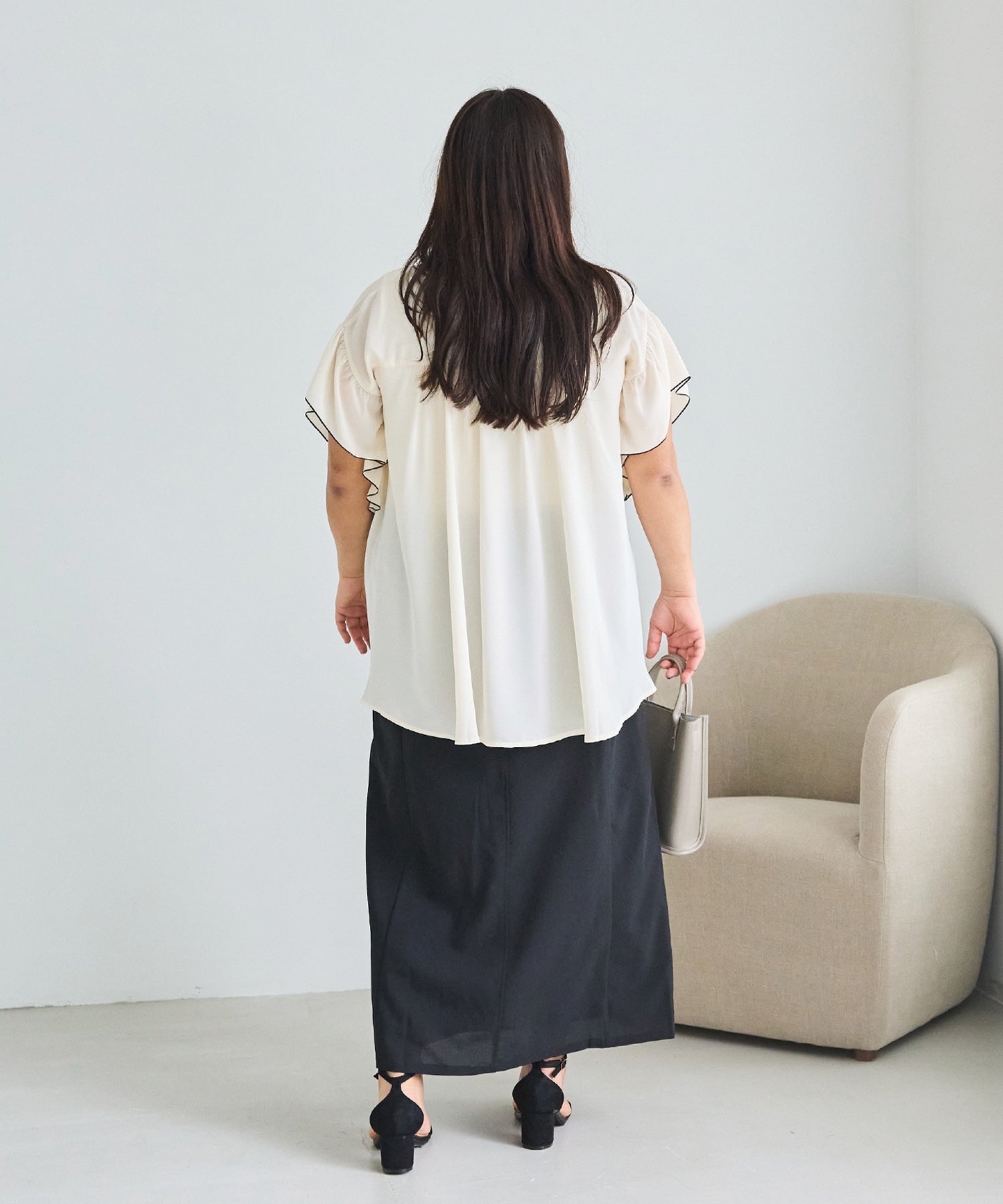 オフホワイト model:161cm 着用サイズ:3L