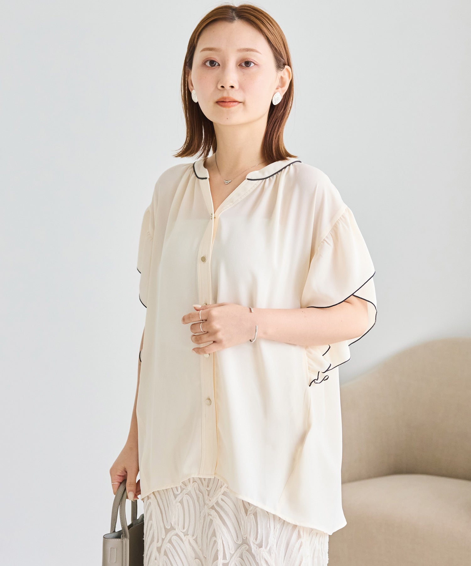 オフホワイト model:156cm 着用サイズ:M