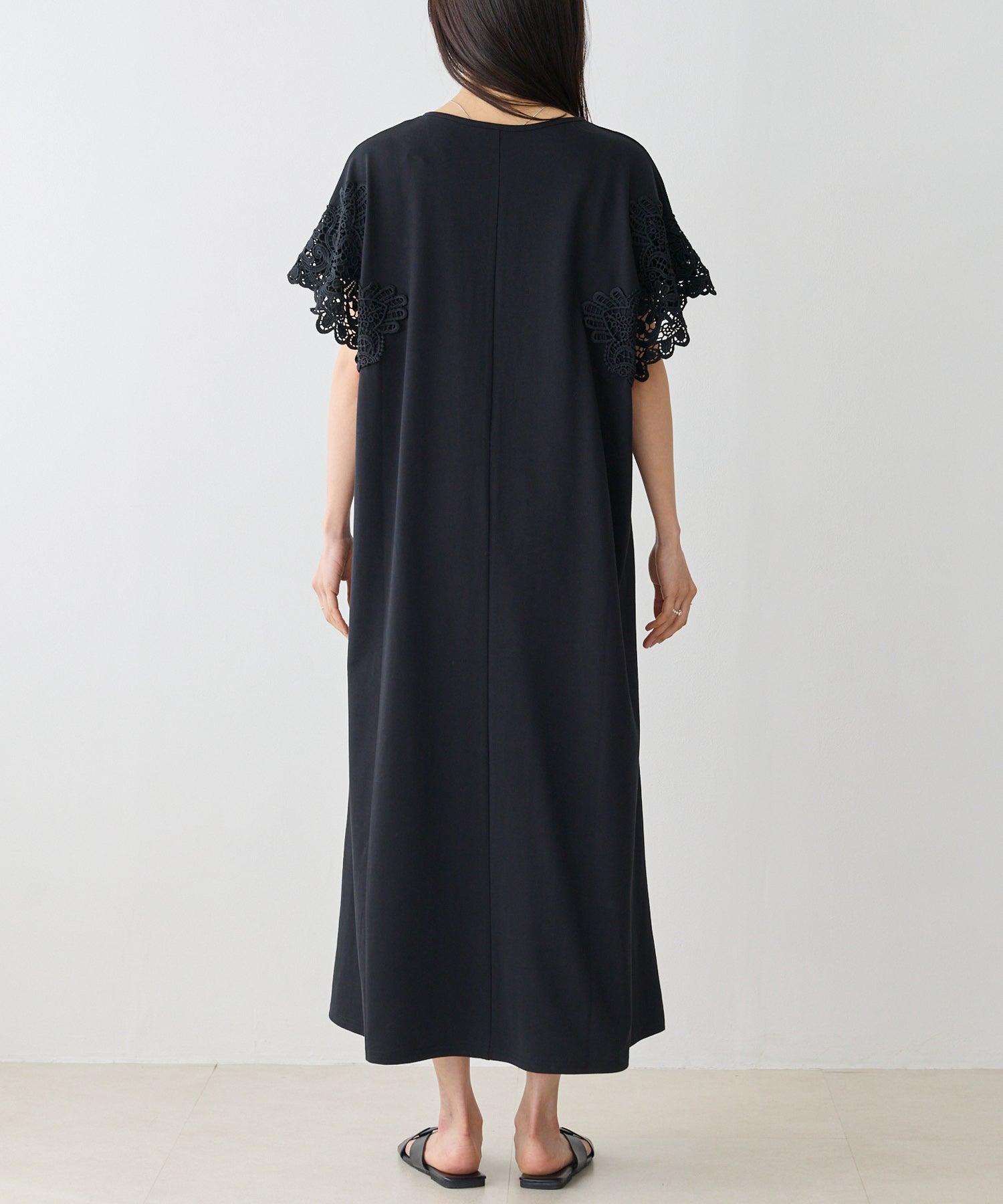 バック model:163cm 着用サイズ:M