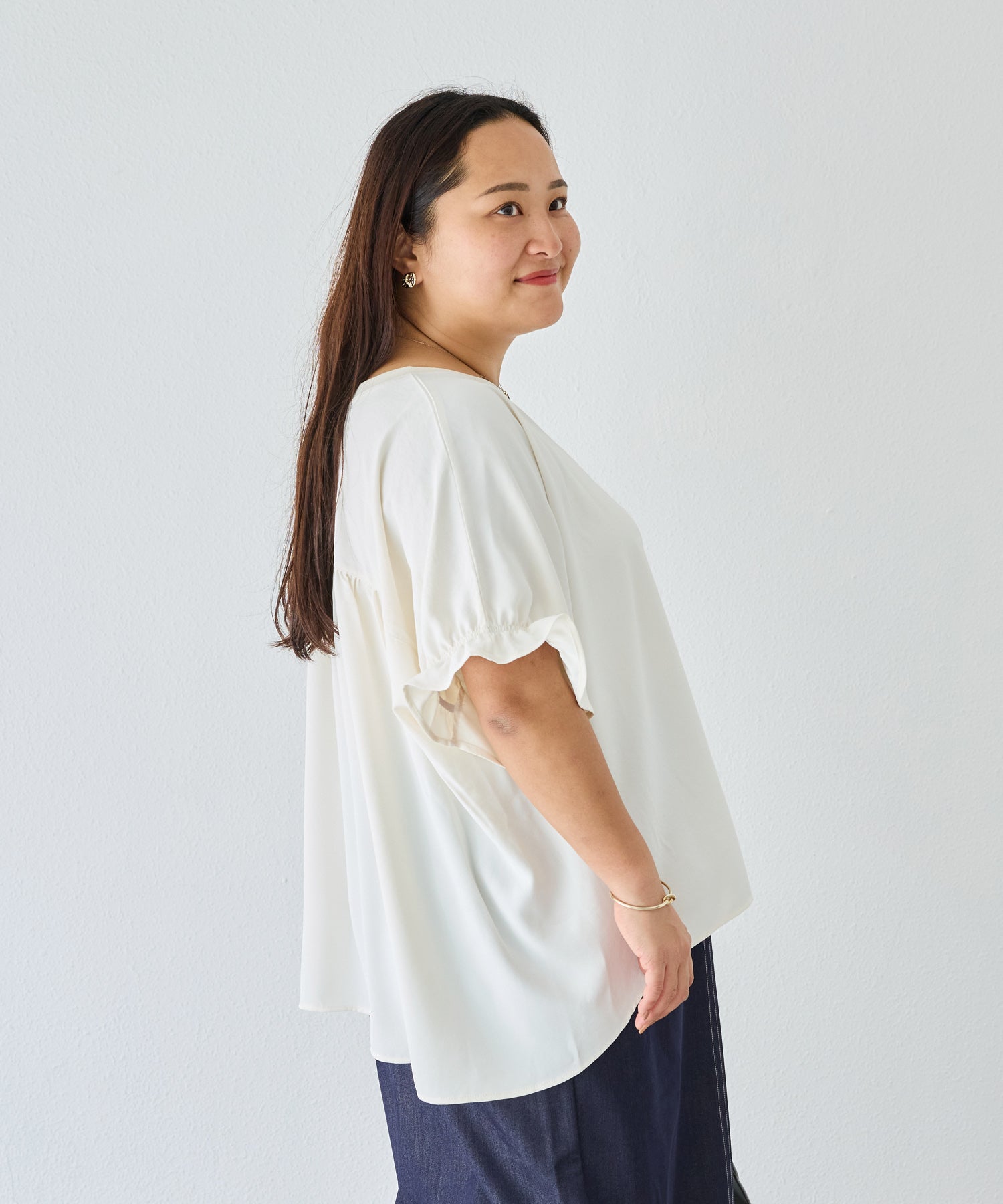 オフホワイト model:161cm 着用サイズ:3L