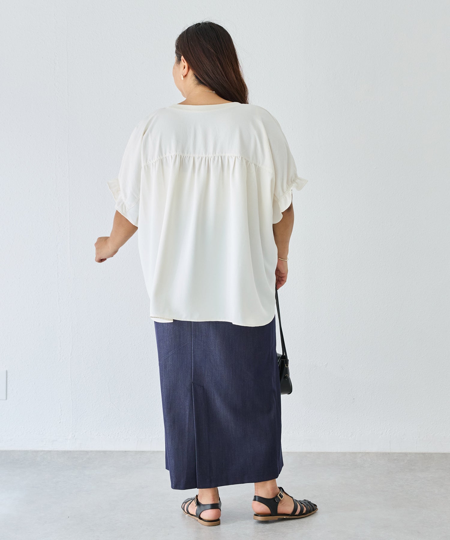 オフホワイト model:161cm 着用サイズ:3L