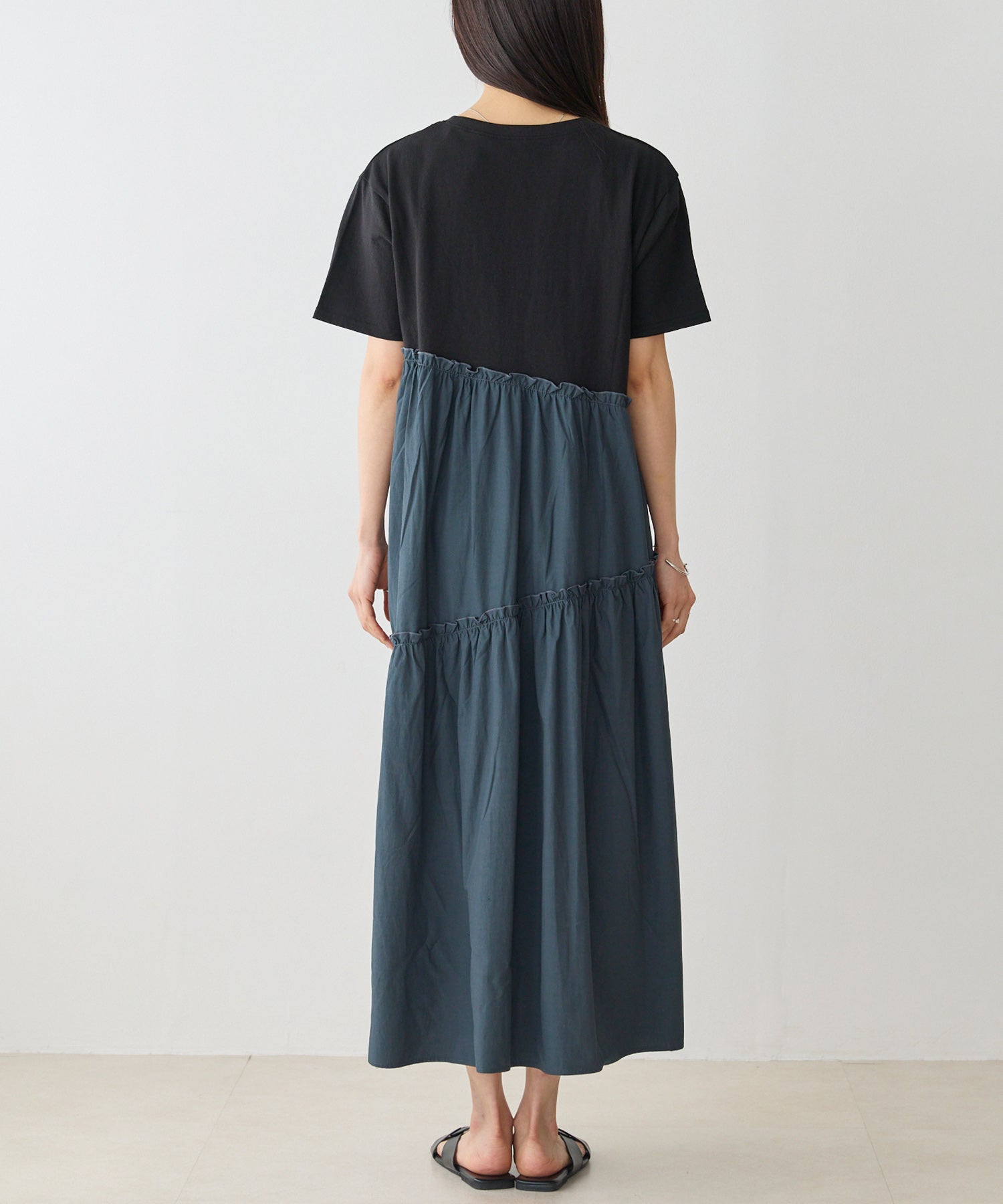 バック model:162cm 着用サイズ:M