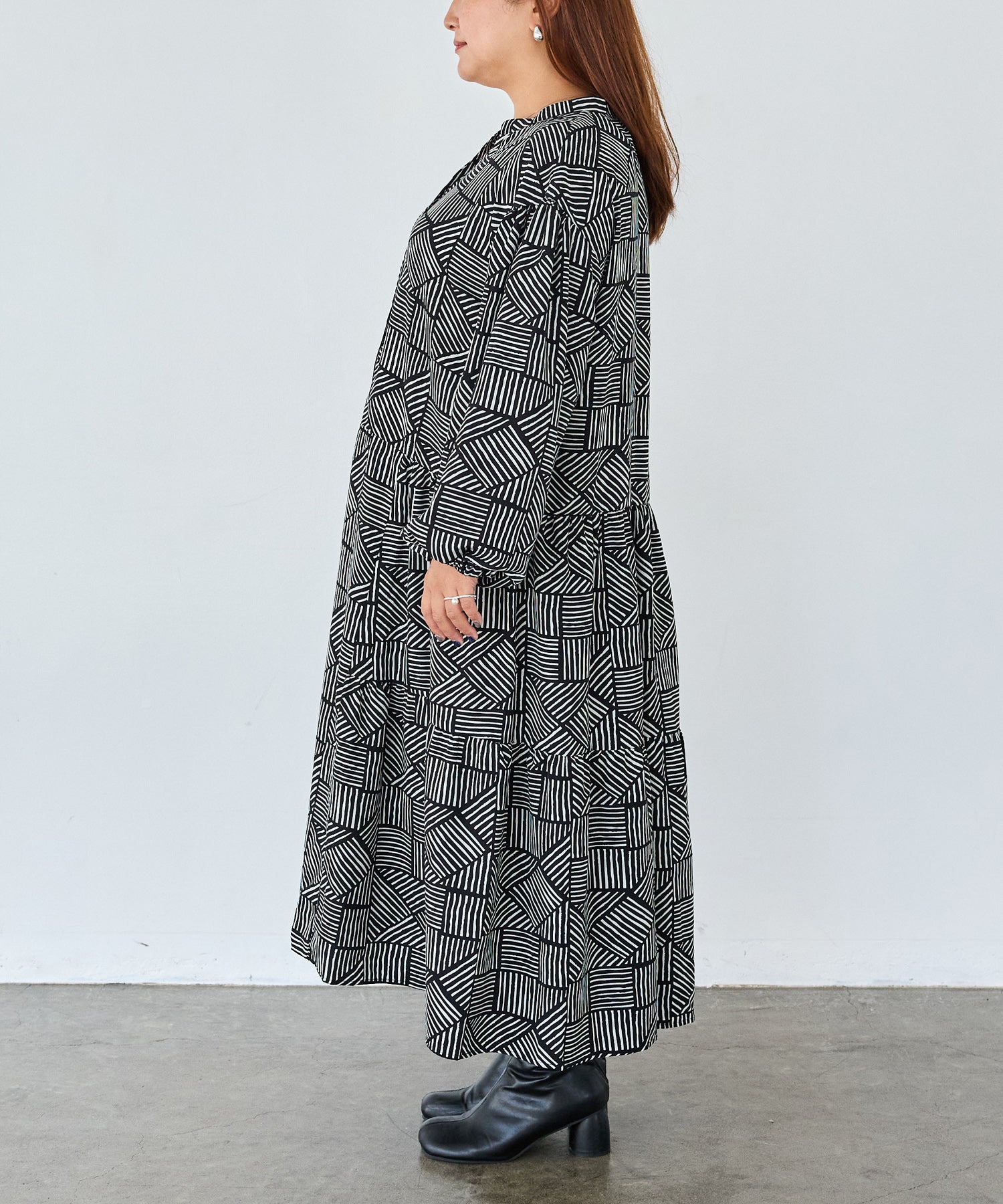 サイド model:161cm 着用サイズ:3L