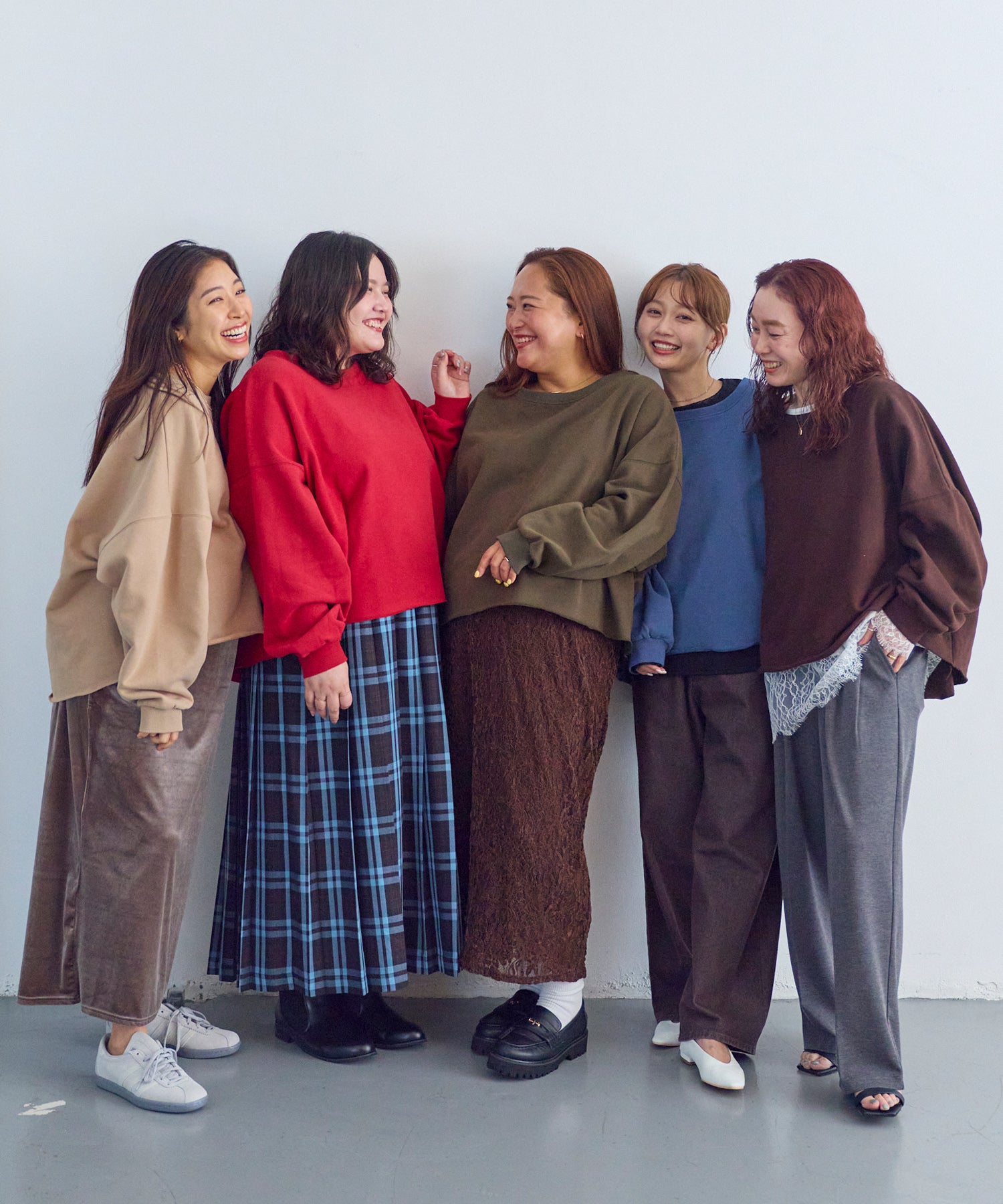 “いろんな体型の人が着ることのできる服”好きな服を、好きなように着てほしい。 そんな想いが込められたコラボトップス