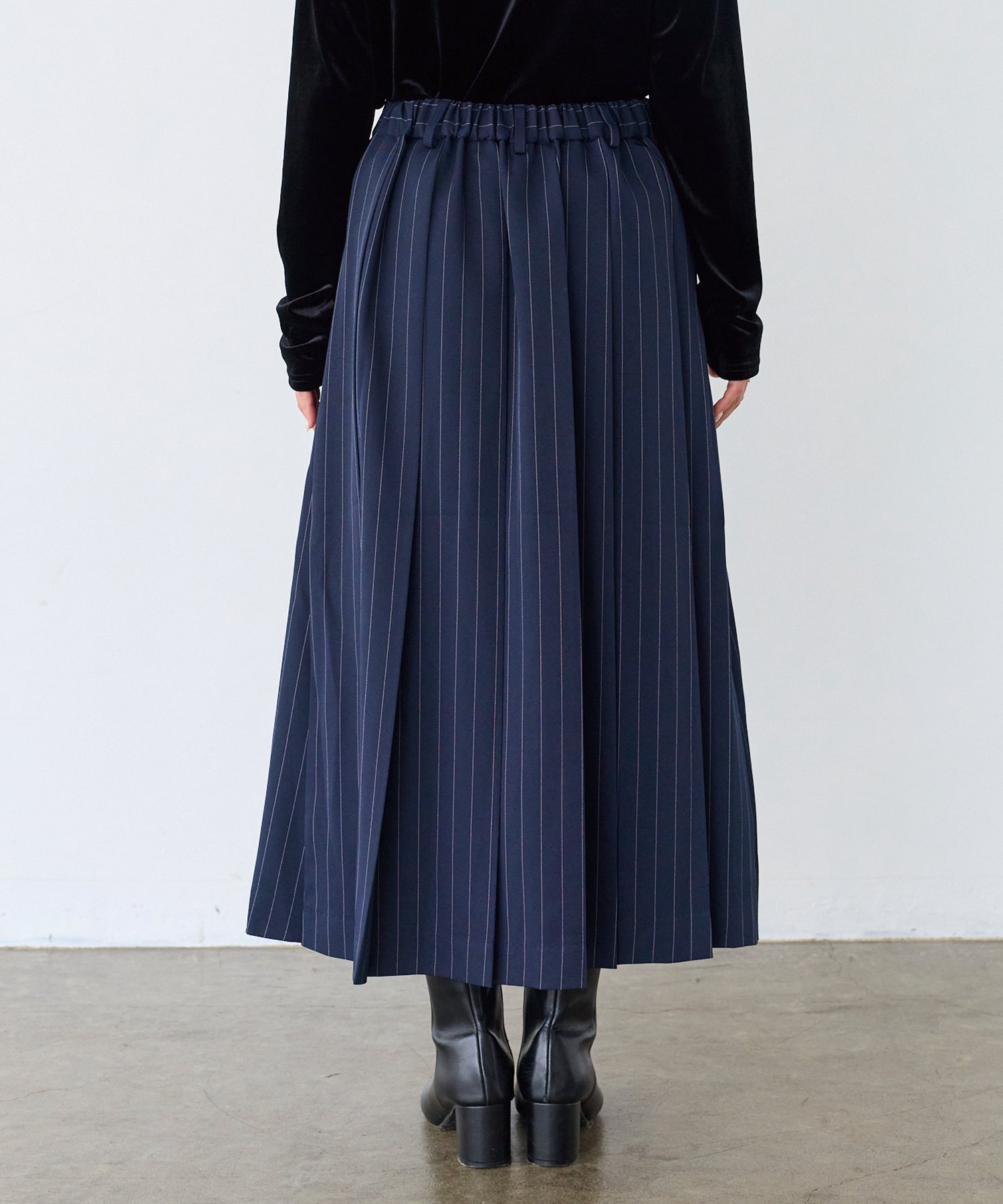 バック model:156cm 着用サイズ:M