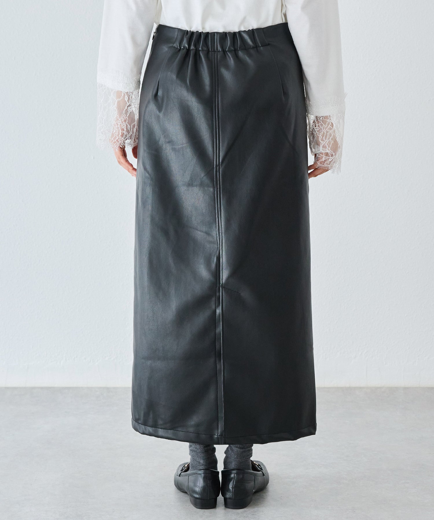 バック model:162cm 着用サイズ:M