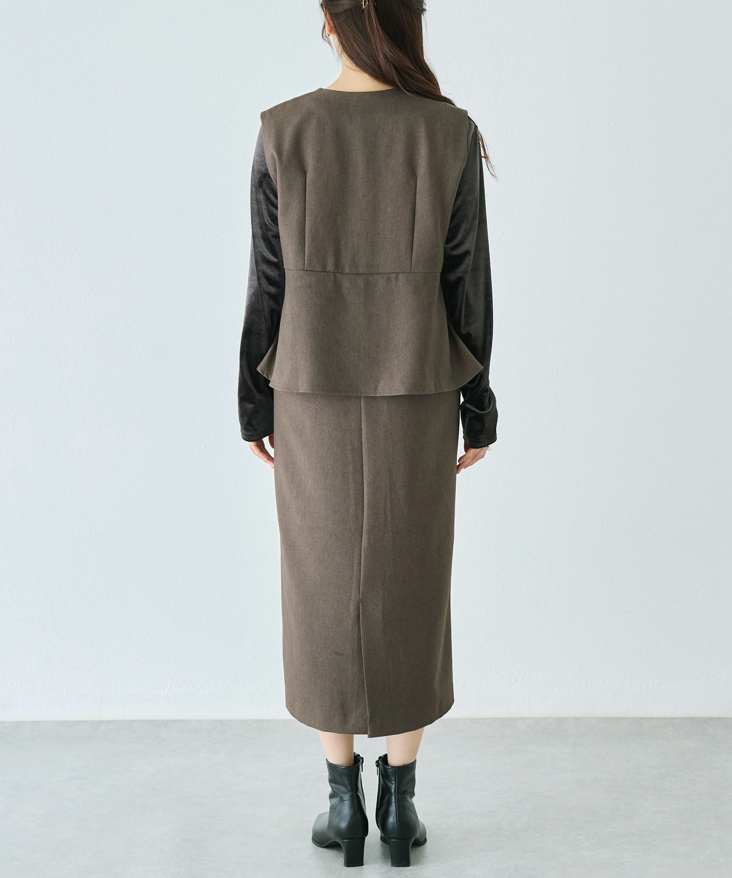 バック model:162cm 着用サイズ:M