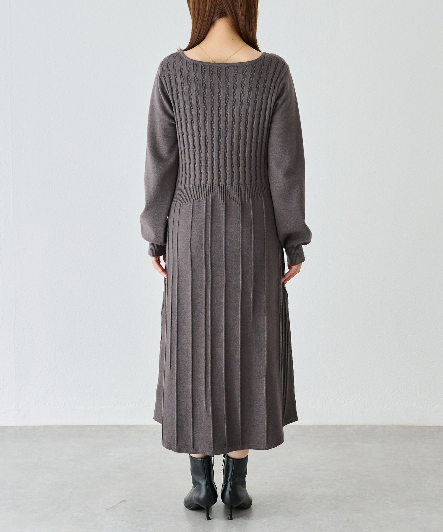 バック model:156cm 着用サイズ:F