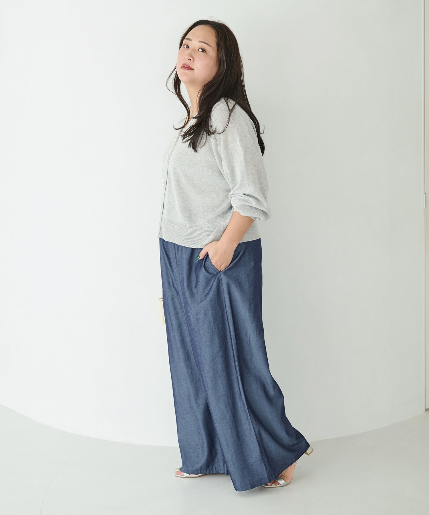 ライトグレー　model:161cm 着用サイズ:3L