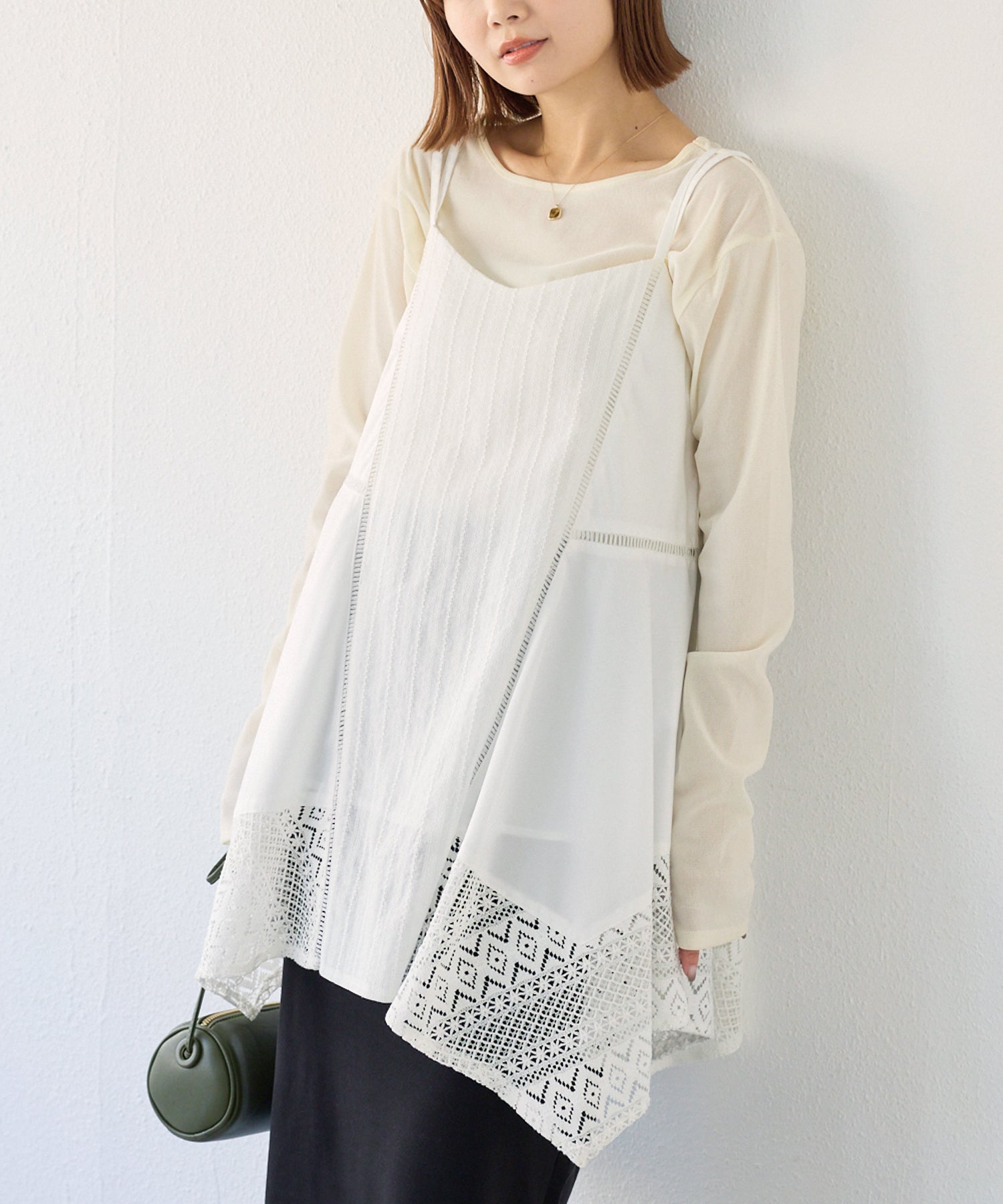 オフホワイト　model:156cm 着用サイズ:M